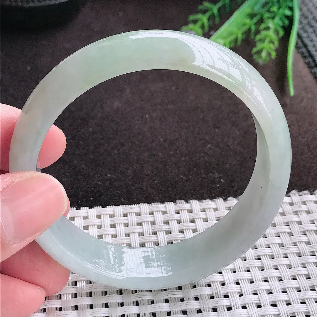 实拍A货翡翠58/15.8/7.2老坑秀气冰润轮胎手镯宽边翡翠玉镯女款