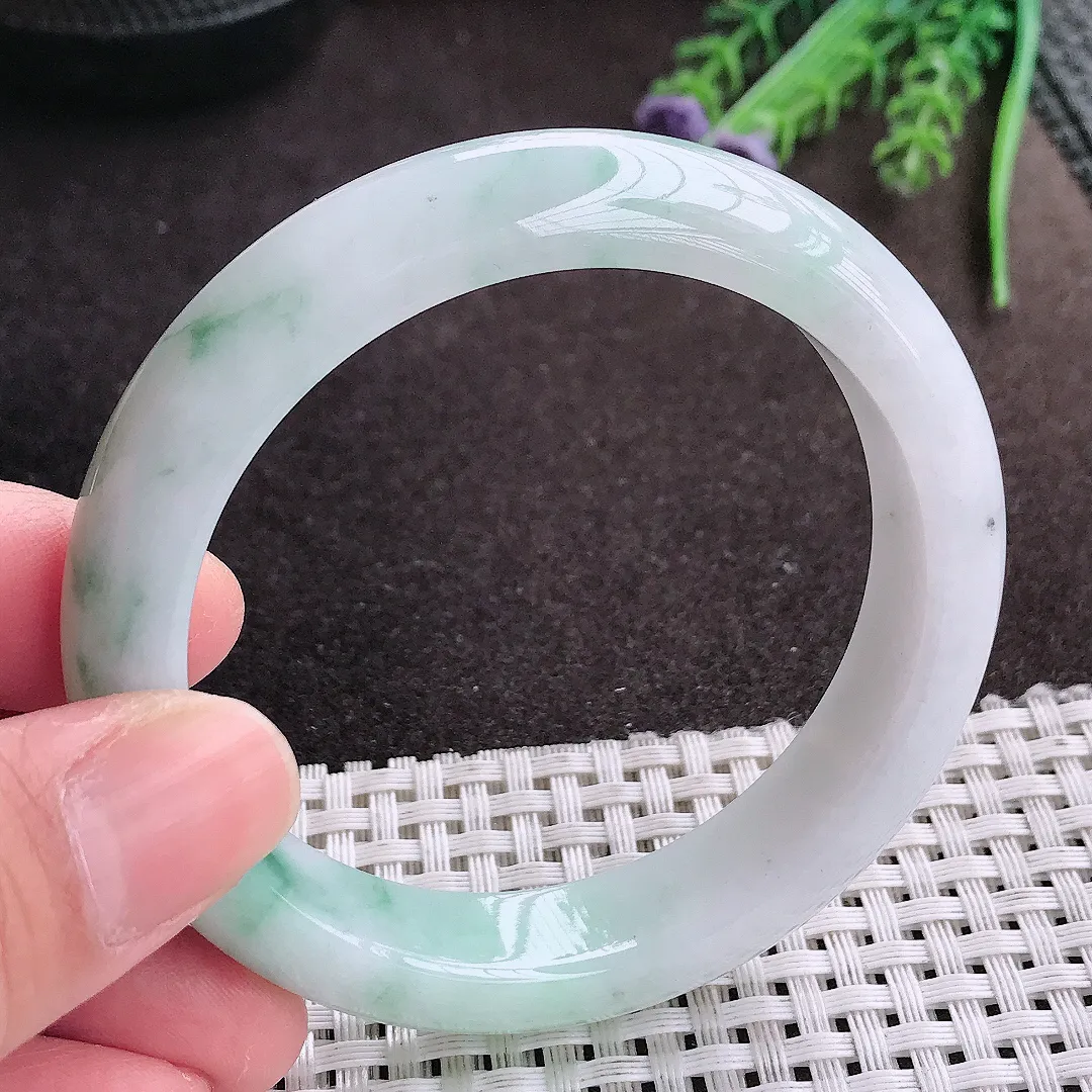 实拍A货翡翠55.5/12.5/8.5老坑秀气冰润飘花手镯宽边翡翠玉镯女款