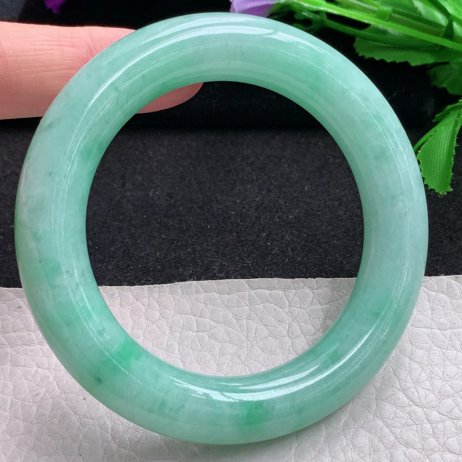 js实拍55.5*12.3胖圆镯 缅甸翡翠精美满绿大气圆条玉手镯 玉手环