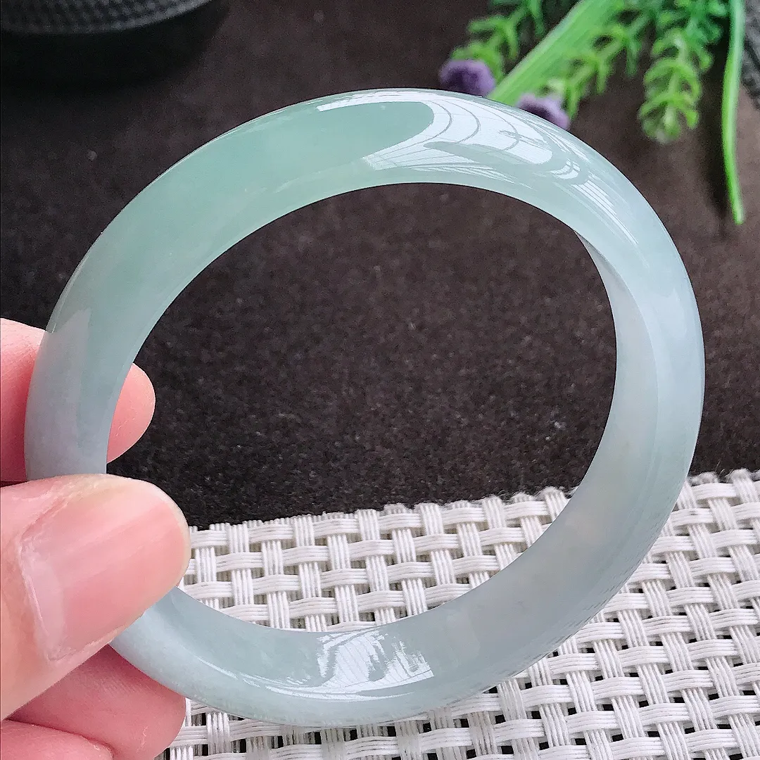 实拍A货翡翠57/12.8/7.3老坑冰胶果冻冰晴天空蓝手镯宽边翡翠玉镯女款