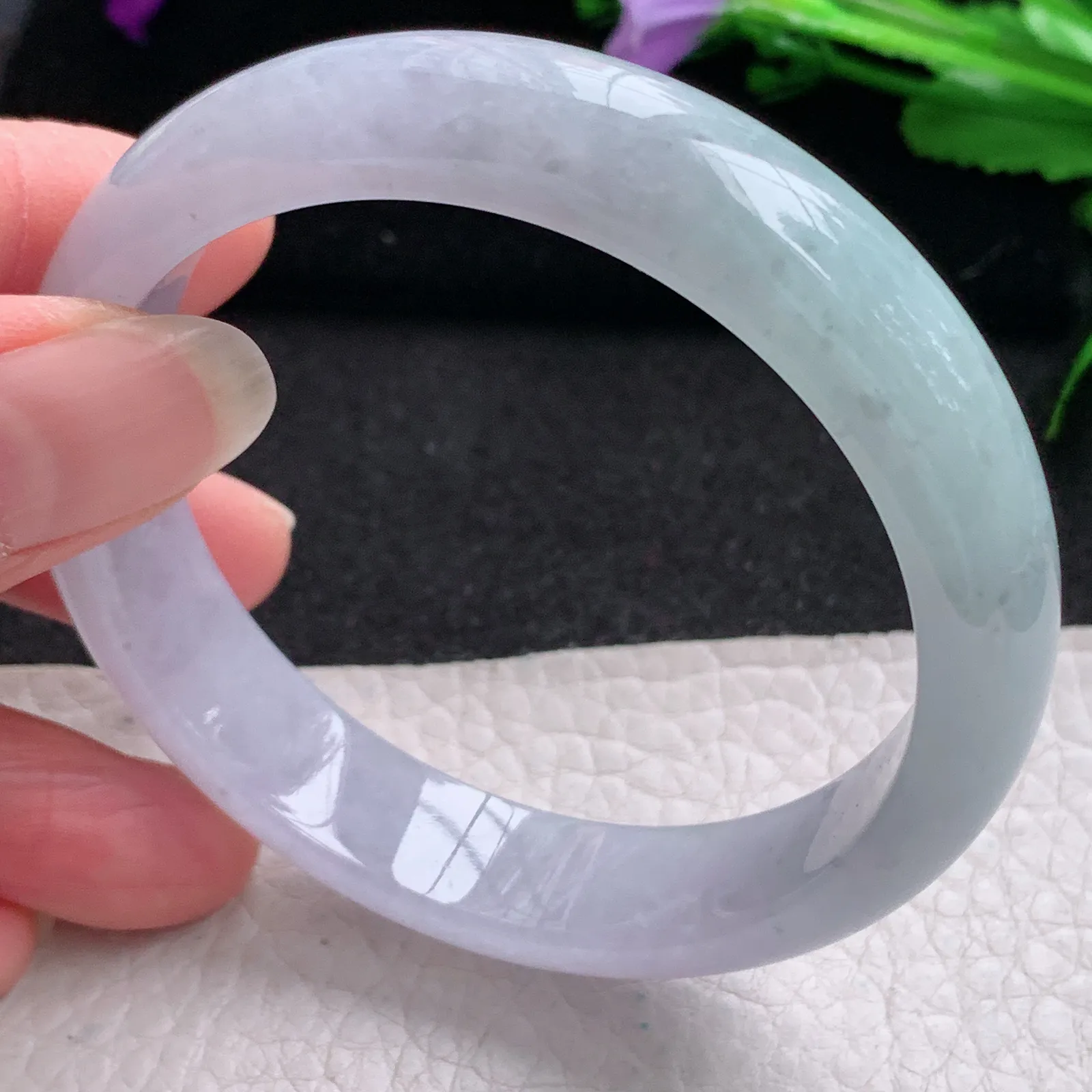 js实拍57*13.6*7.2平安镯 缅甸翡翠精美春带彩宽边玉手镯 玉手环