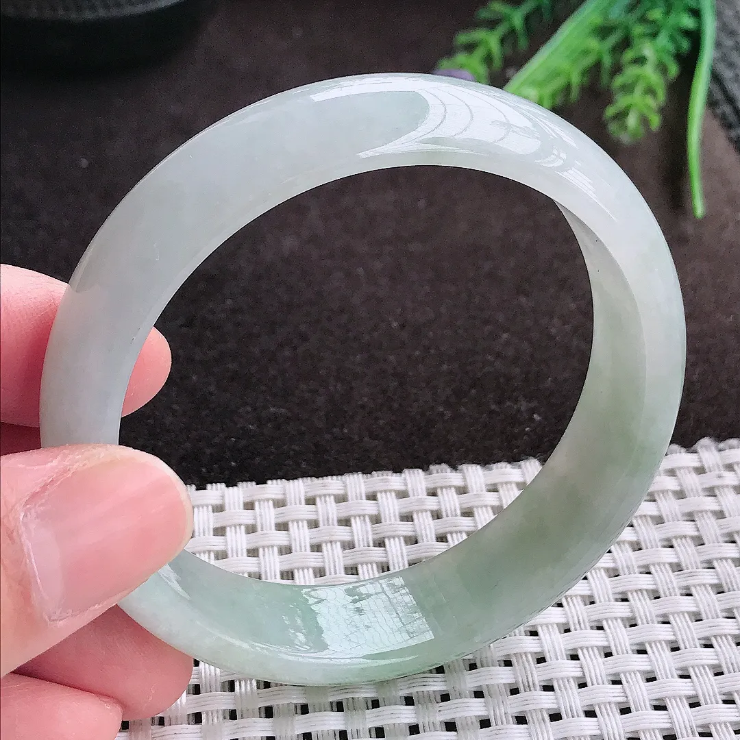 实拍A货翡翠58/15.8/7.2老坑秀气冰润轮胎手镯宽边翡翠玉镯女款