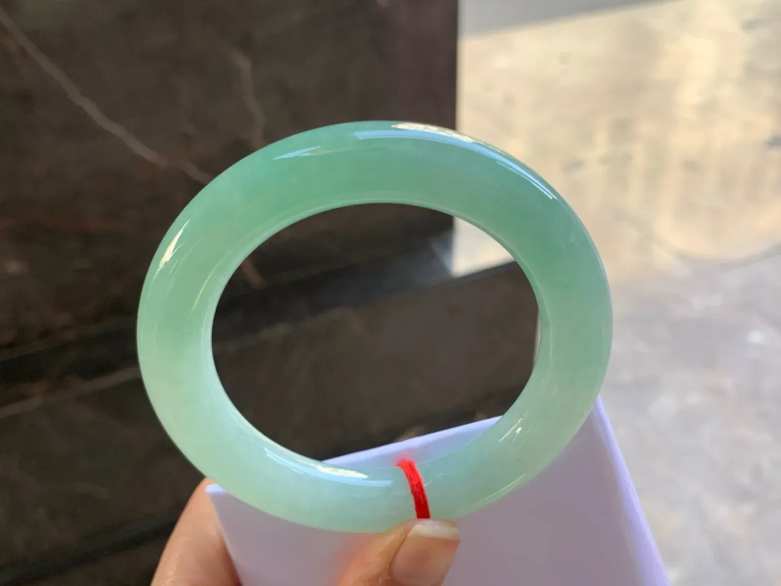 56-12.3

晴绿圆条手镯^_^清新