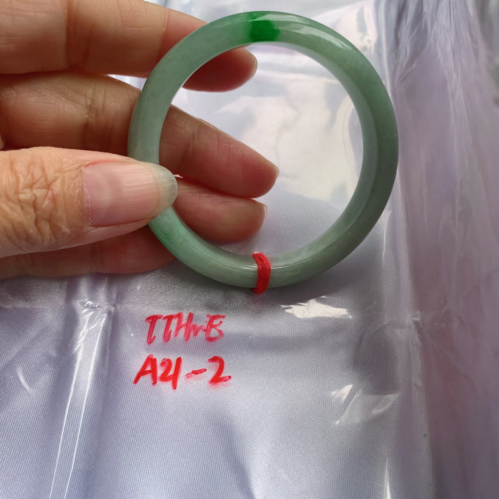 xx小圈口50.8*11.6*7.2平安镯 缅甸翡翠精美飘阳绿宽边玉手镯 玉手环