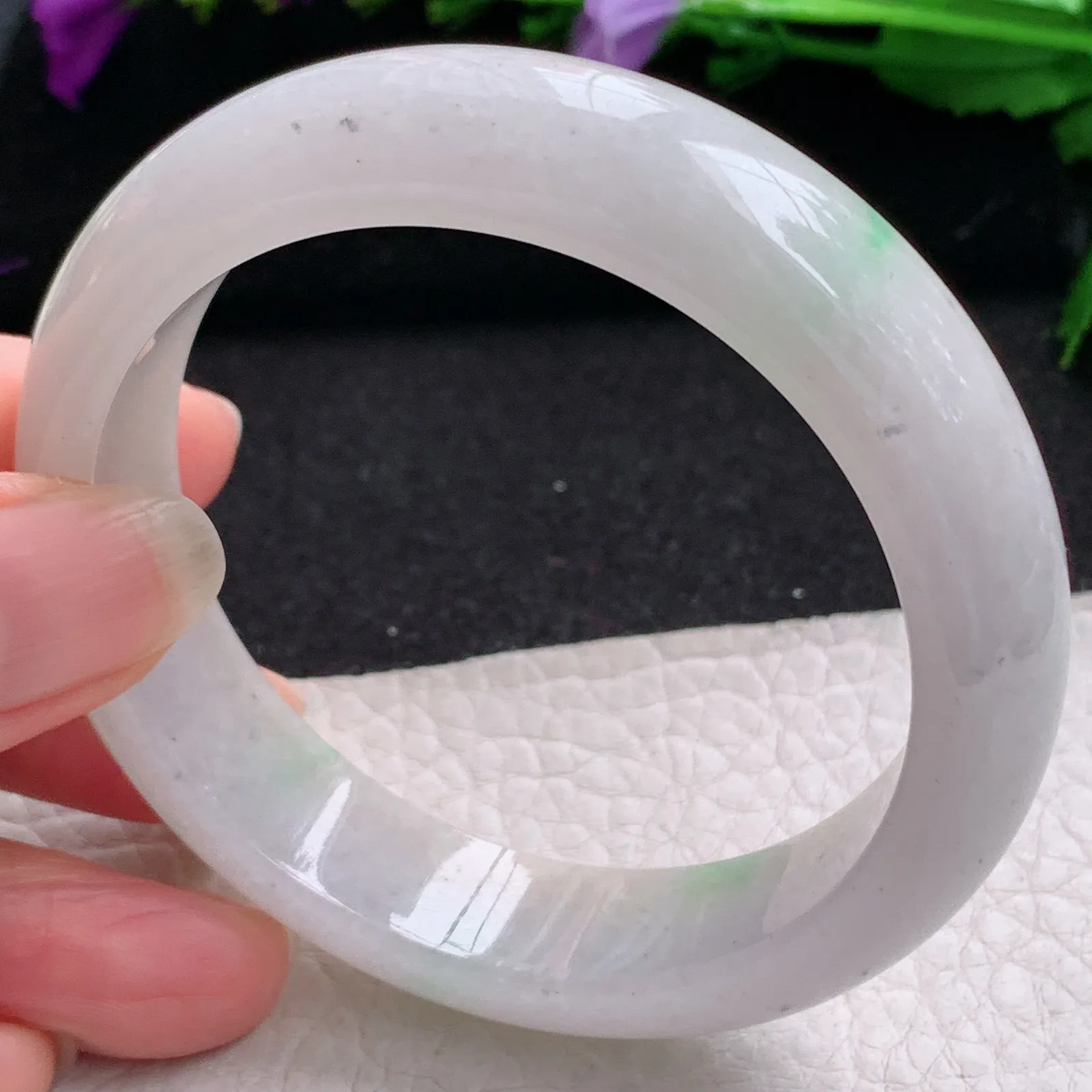 ee实拍55*14*8.5平安镯 缅甸翡翠精美飘绿宽边玉手镯 玉手环