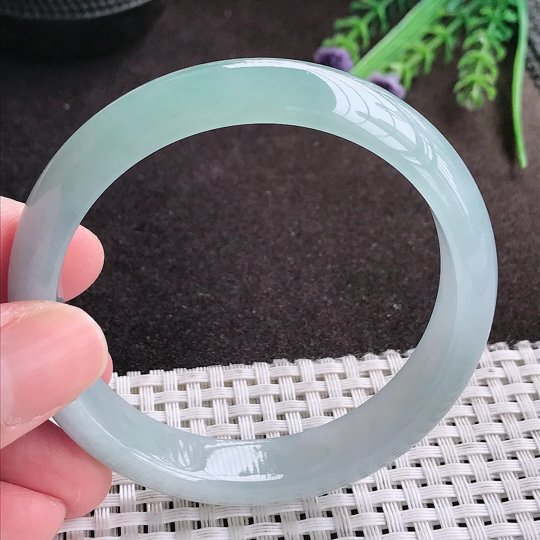 实拍A货翡翠57/12.8/7.3老坑冰胶果冻冰晴天空蓝手镯宽边翡翠玉镯女款