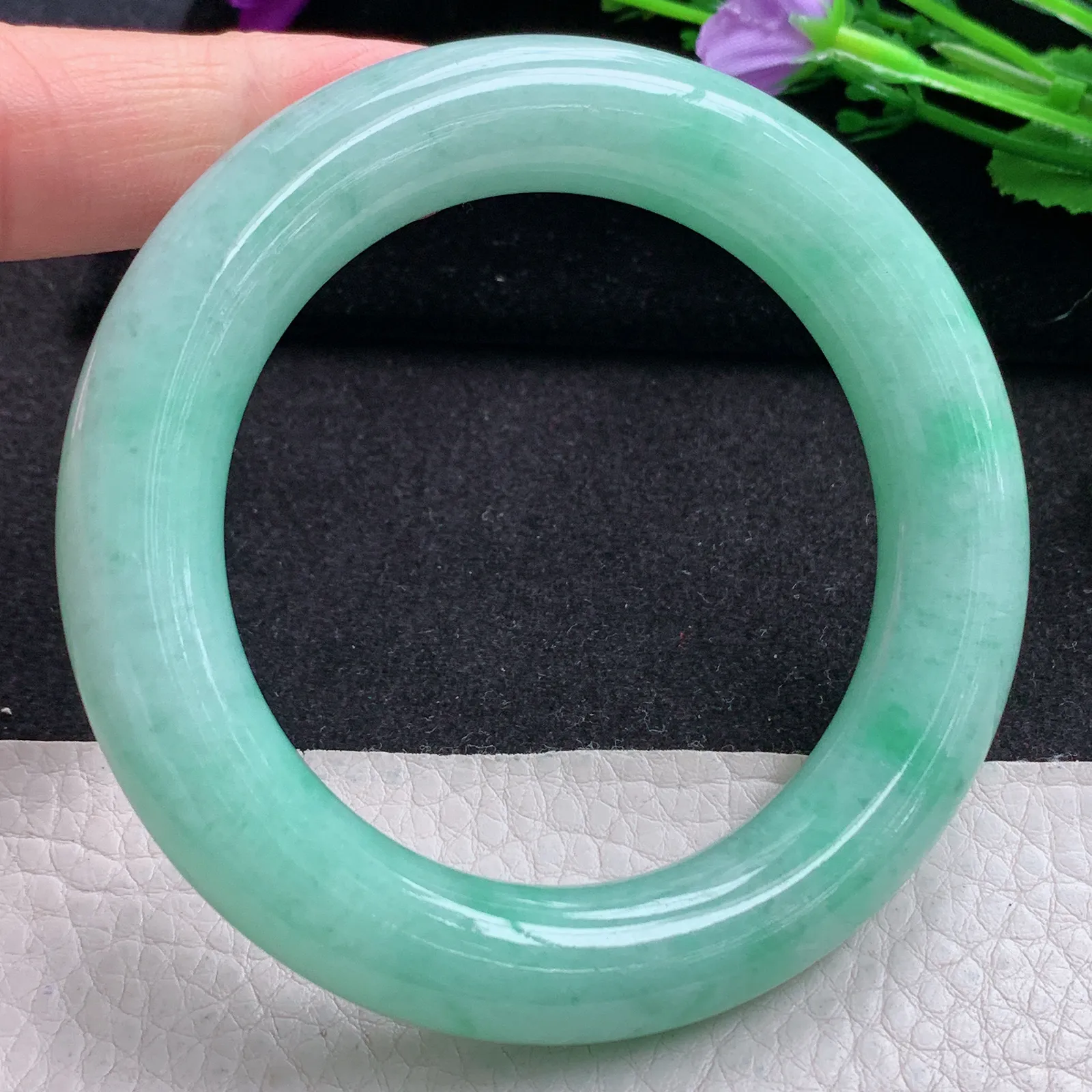 js实拍55.5*12.3胖圆镯 缅甸翡翠精美满绿大气圆条玉手镯 玉手环