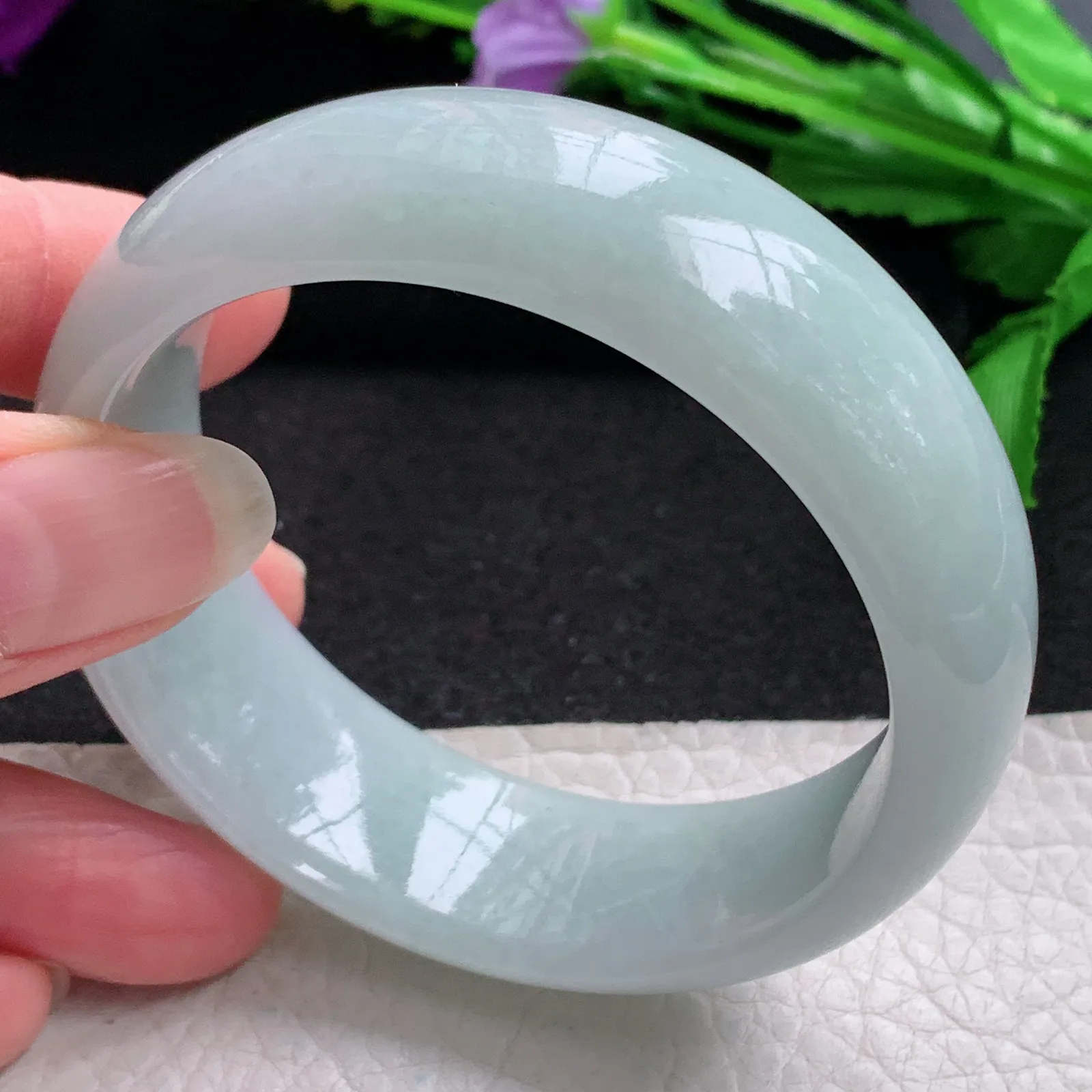 js稀有宽度55*19.8*8轮胎镯 缅甸翡翠精美浅绿大气宽边玉手镯 玉手环