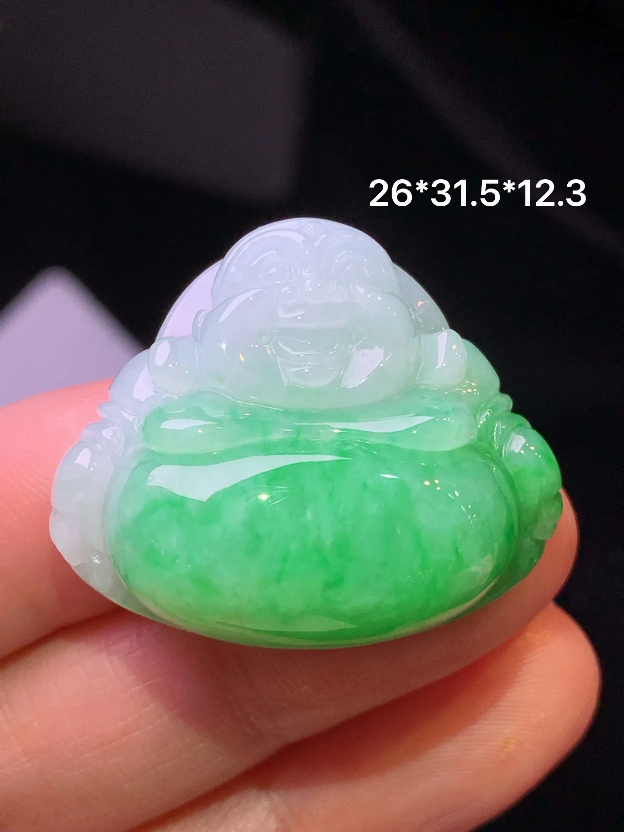 翠绿佛公吊坠 玉质细腻 色泽清新艳丽 整体尺寸26*31.5*12.3