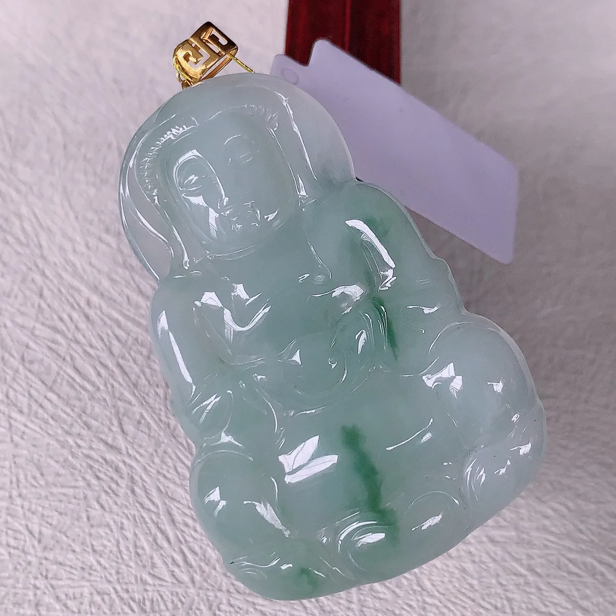 18K金镶嵌冰飘花翡翠观音菩萨吊坠，赐福翡翠观音，观音面相端庄，品相佳，佩戴气质！#35.19整体59.5裸石52.5*35.8*5.5