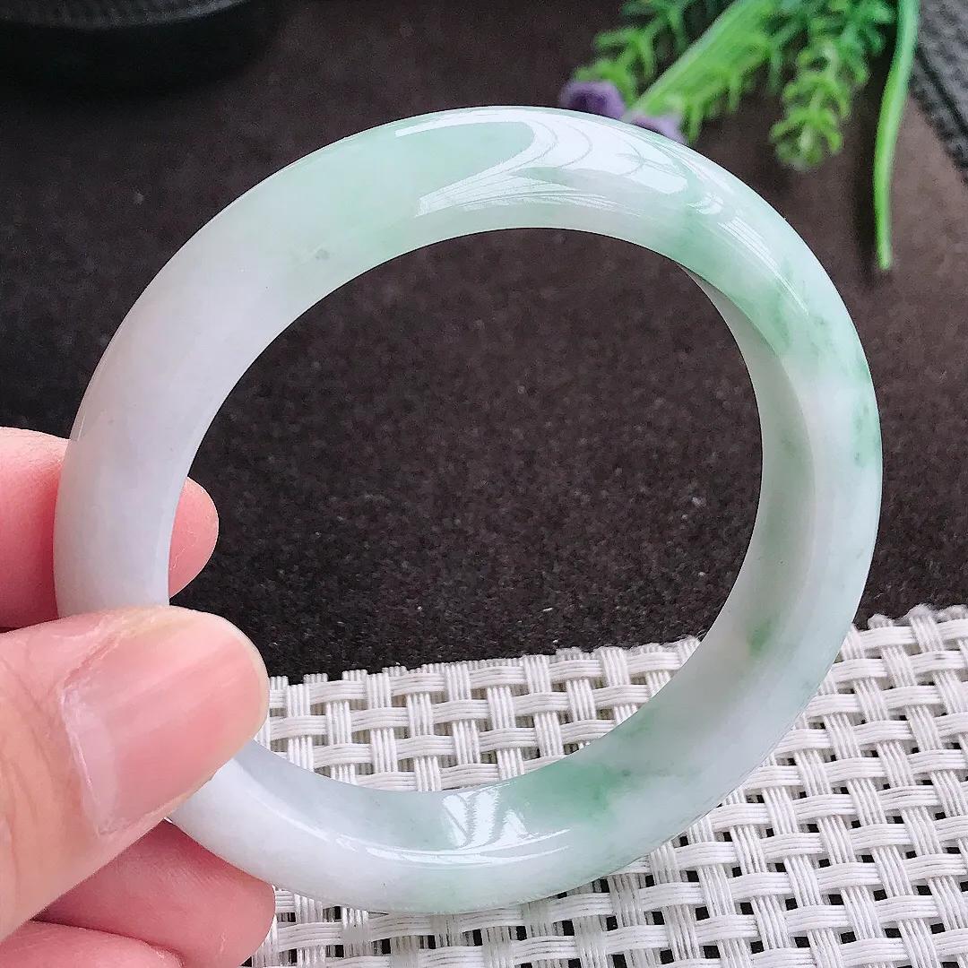 实拍A货翡翠55.5/12.5/8.5老坑秀气冰润飘花手镯宽边翡翠玉镯女款
