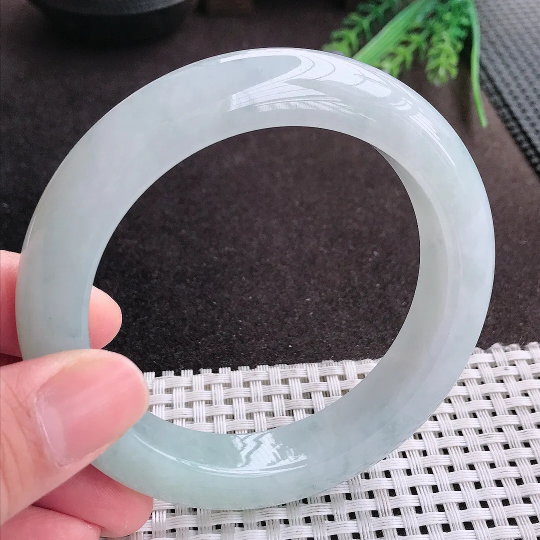 实拍A货翡翠60.5/13/10.8大圈口老坑冰润起胶冰晴厚装手镯宽边翡翠玉镯女款