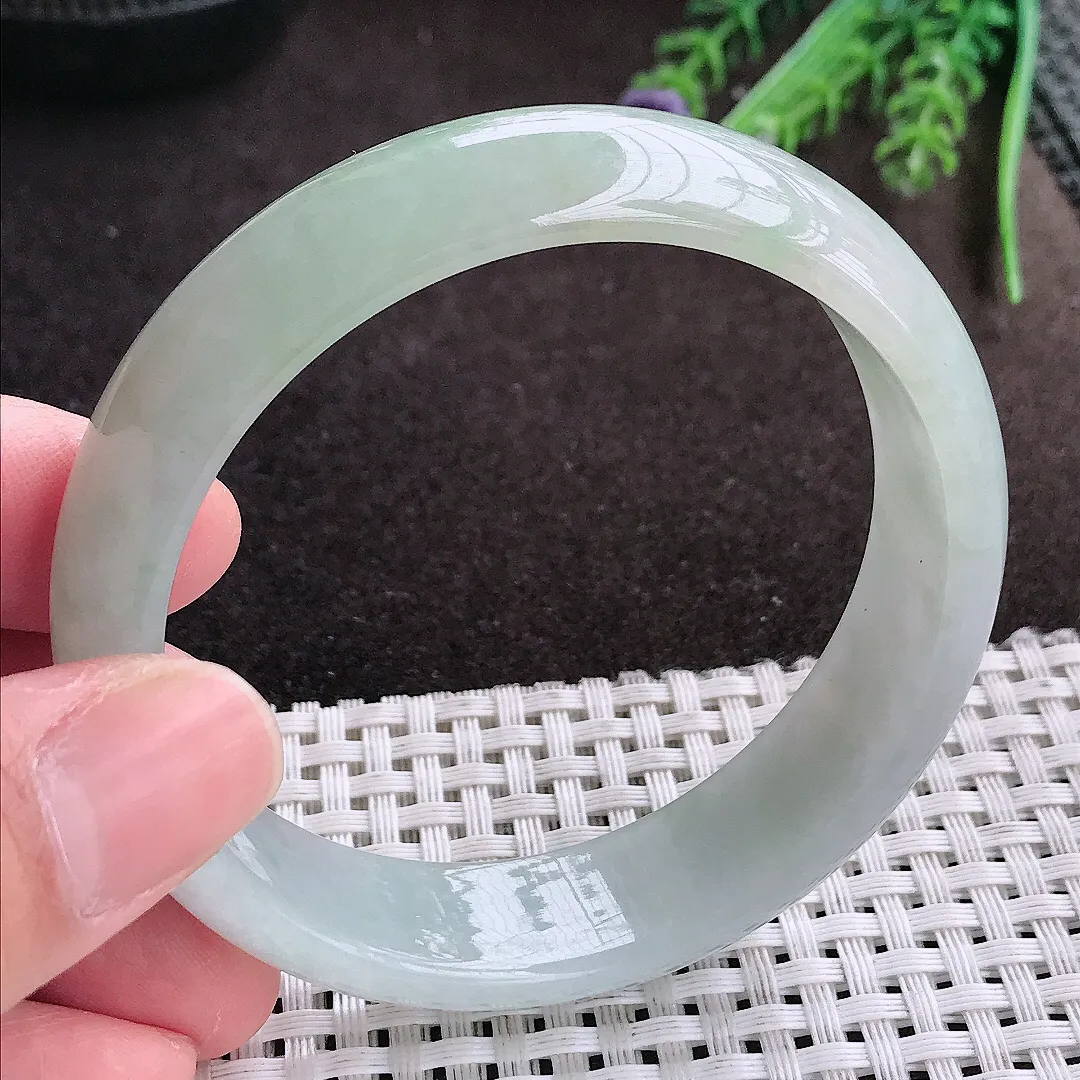 实拍A货翡翠58/15.8/7.2老坑秀气冰润轮胎手镯宽边翡翠玉镯女款