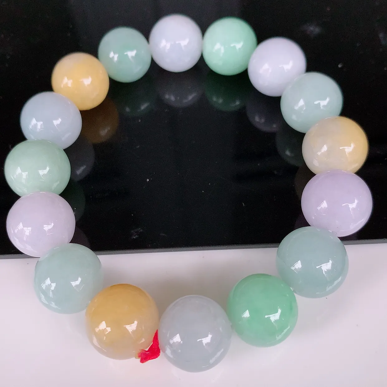 自然光实拍，大颗冰润多宝翡翠手链，多彩翡翠手串，颜色丰富，料子细腻，高档大气，自戴送礼佳品！#46.