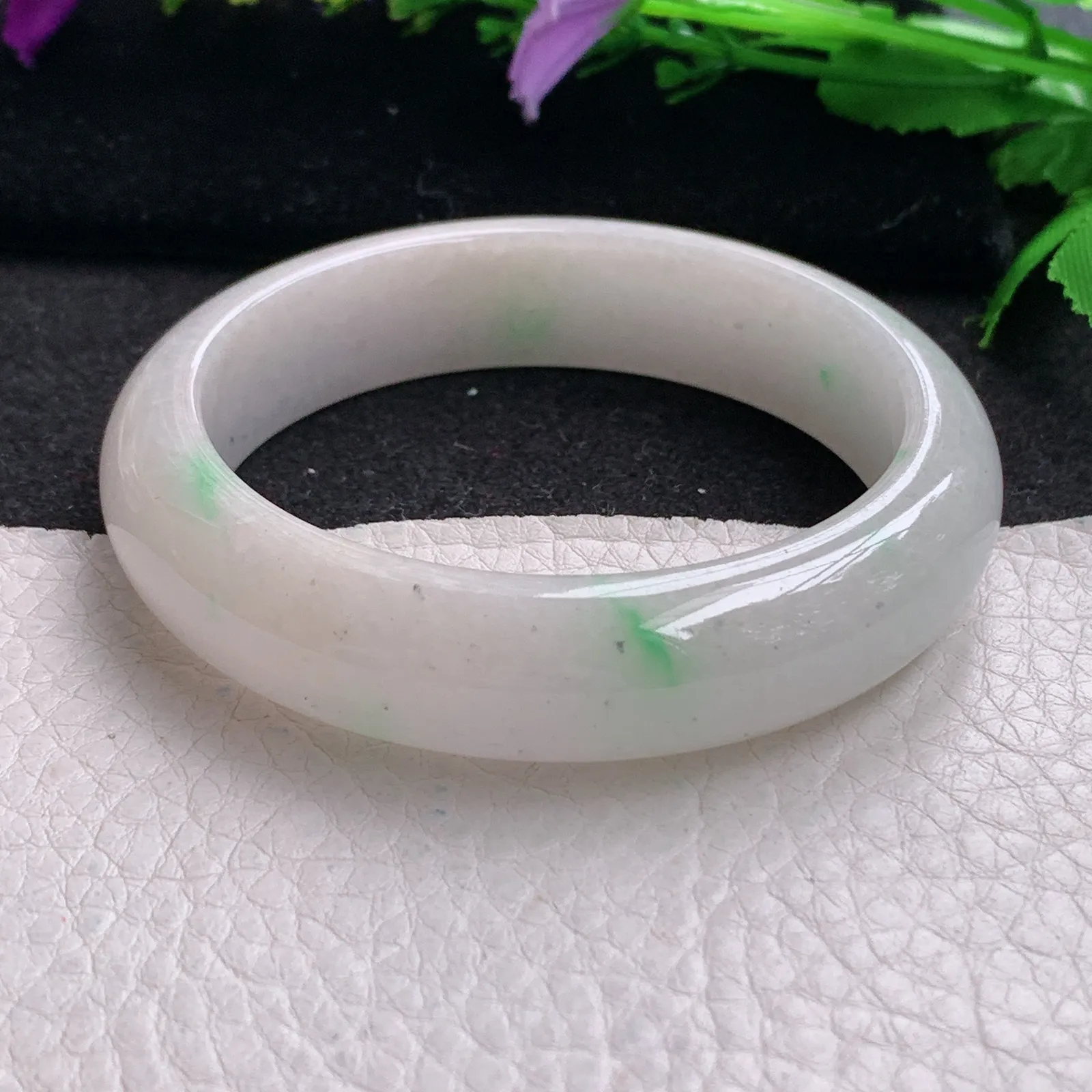 ee实拍55*14*8.5平安镯 缅甸翡翠精美飘绿宽边玉手镯 玉手环