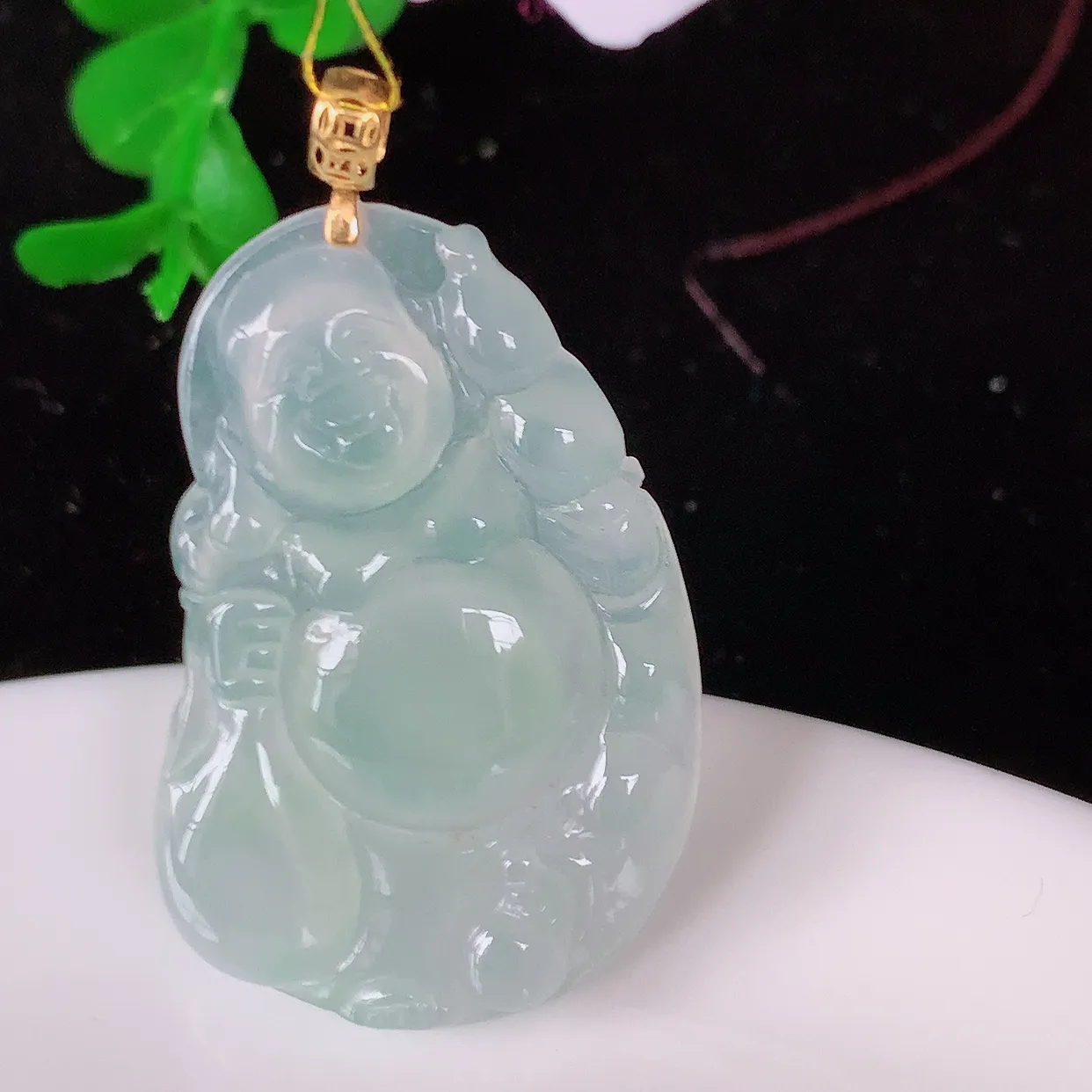 18K金镶嵌冰种翡翠逍遥布袋佛吊坠，代代有钱，水足丰盈，盈满欢喜，配戴送礼佳品！#35.19整体41裸石36*23*4
