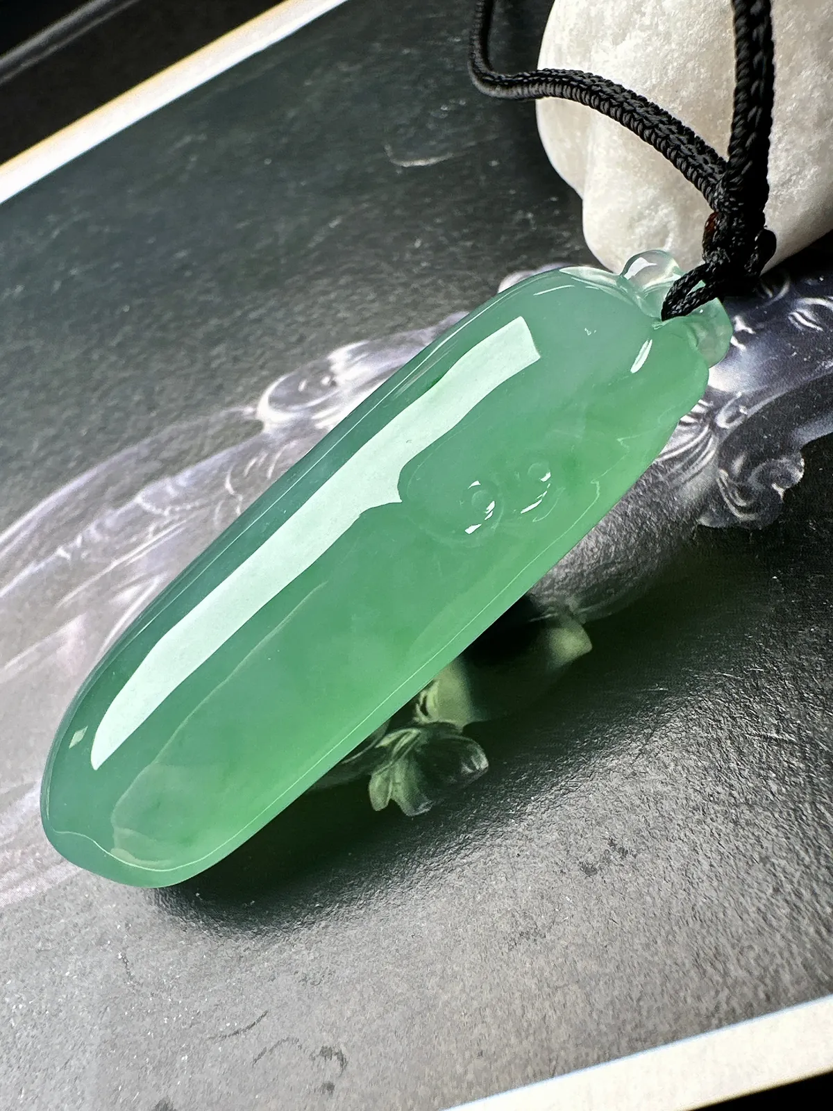 【冰种满绿大福瓜】质地冰润细腻，种老起光，收藏品质