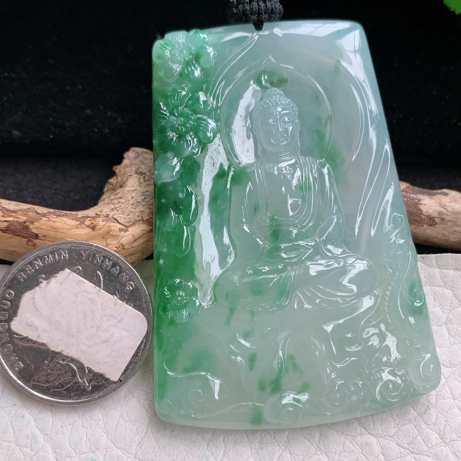 yl实拍63*43*6.5缅甸翡翠精雕冰飘绿花大日如来 花开见佛玉吊坠 玉挂坠
