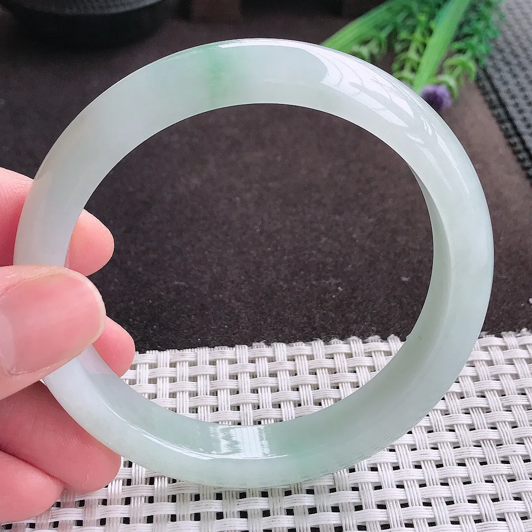 实拍A货翡翠63/12.6/8.6大圈口老坑冰胶水灵飘花手镯宽边翡翠玉镯女款