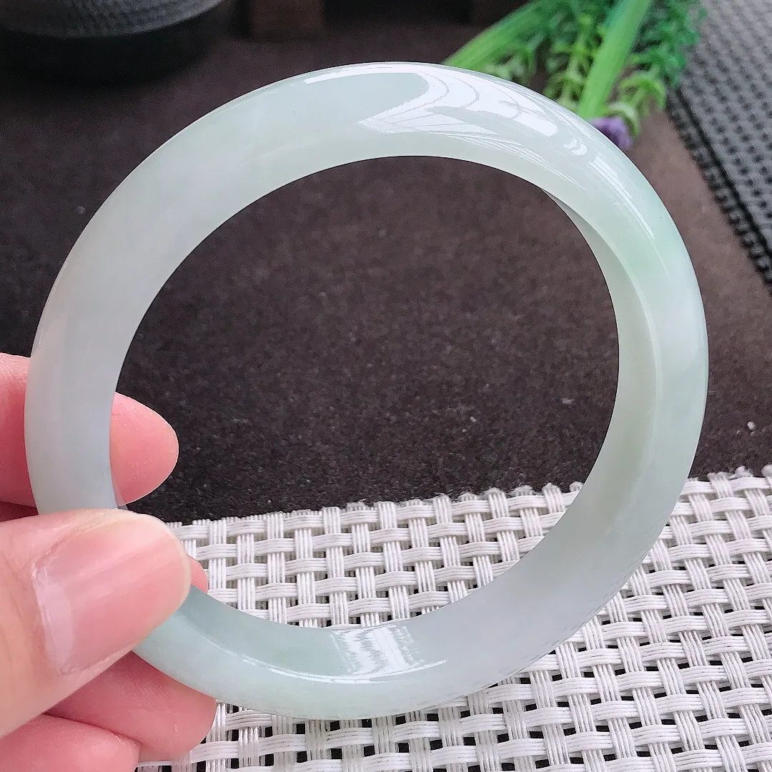 实拍A货翡翠63/12.6/8.6大圈口老坑冰胶水灵飘花手镯宽边翡翠玉镯女款