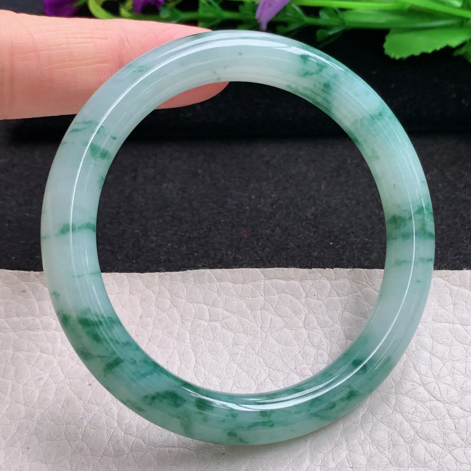 p实拍56*8.5*9美人镯 缅甸翡翠精美冰飘花圆条玉手镯 玉手环