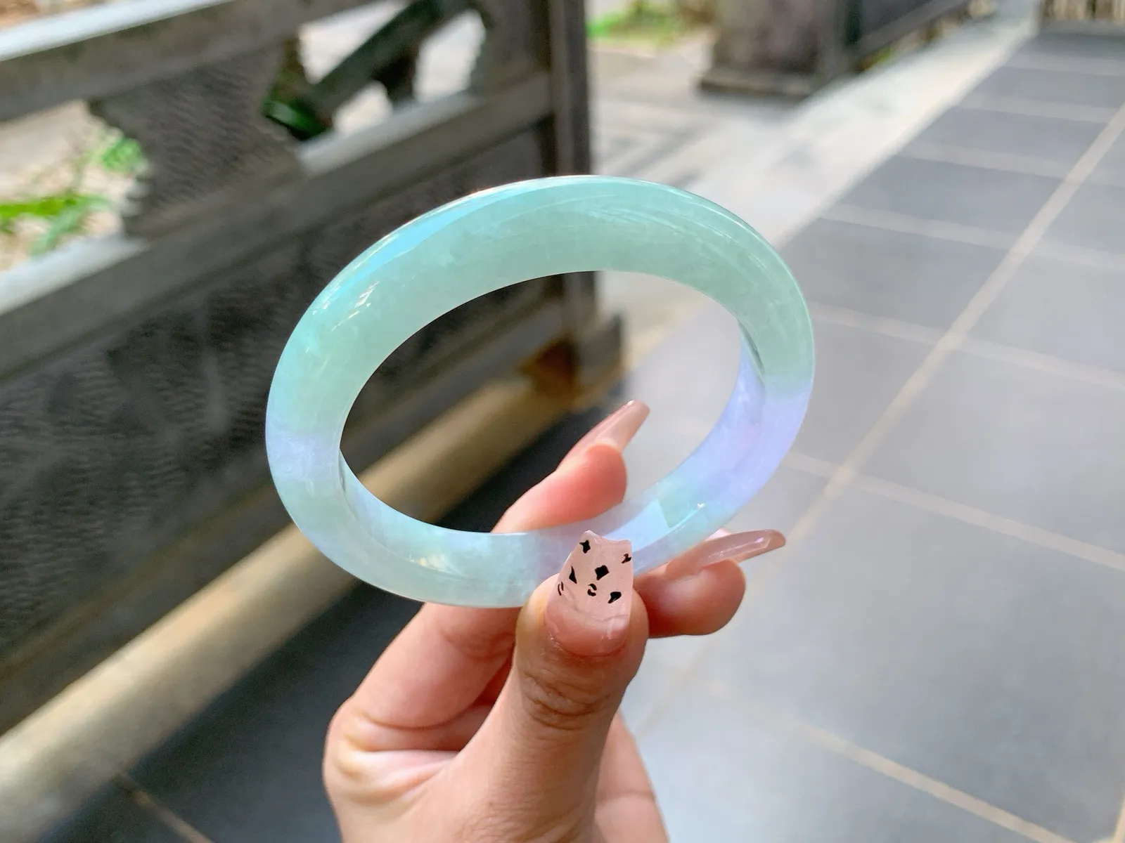 ｜57圈口
冰春彩，颜色鲜艳明亮，仿佛把春天带上手上一样