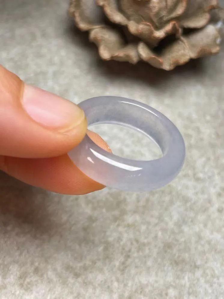 冰种【戒指】、种水好，玉质细腻 ，卖相好.