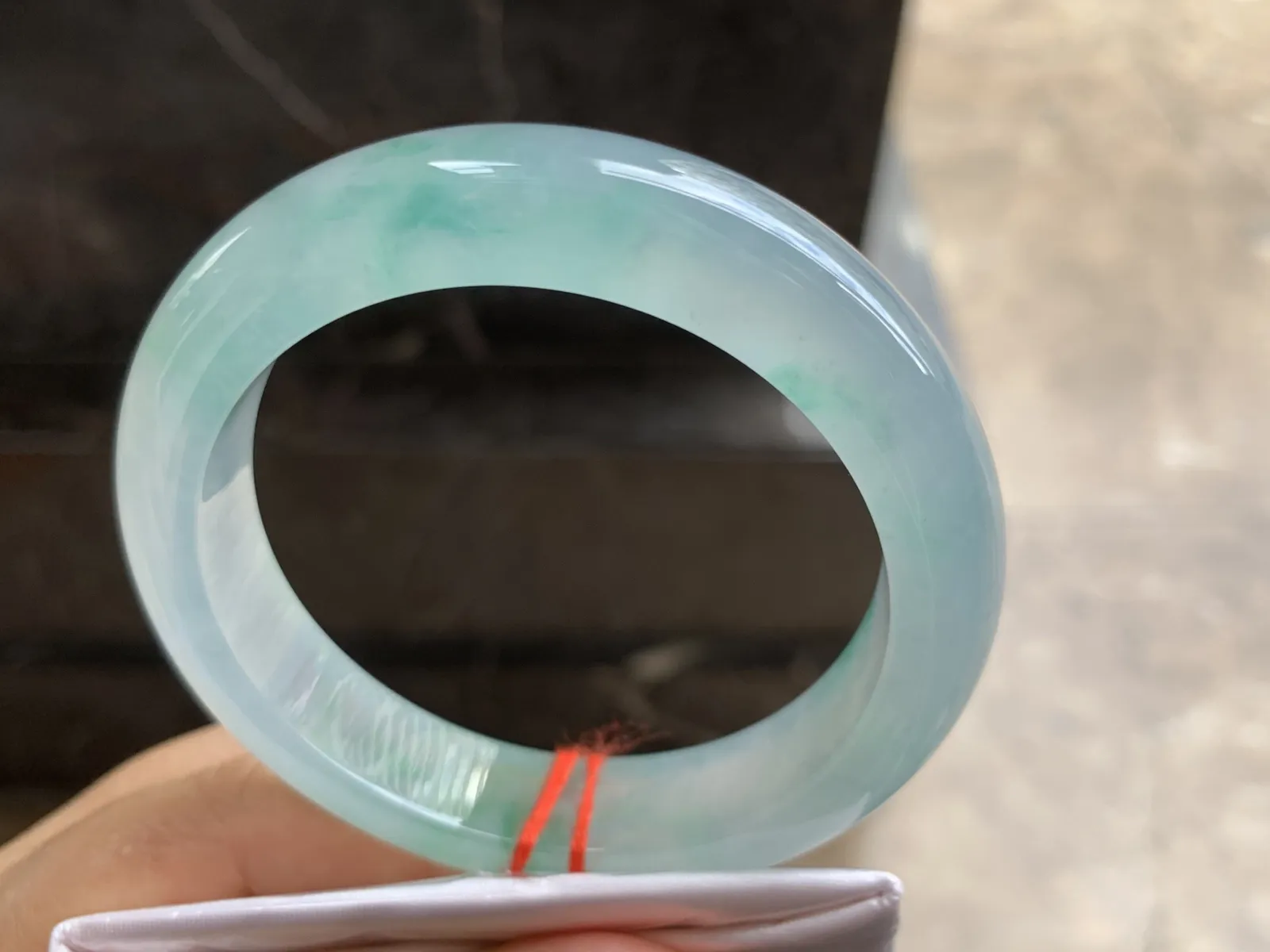 57.5-13-9.5mm
冰种带色手镯 有种有色