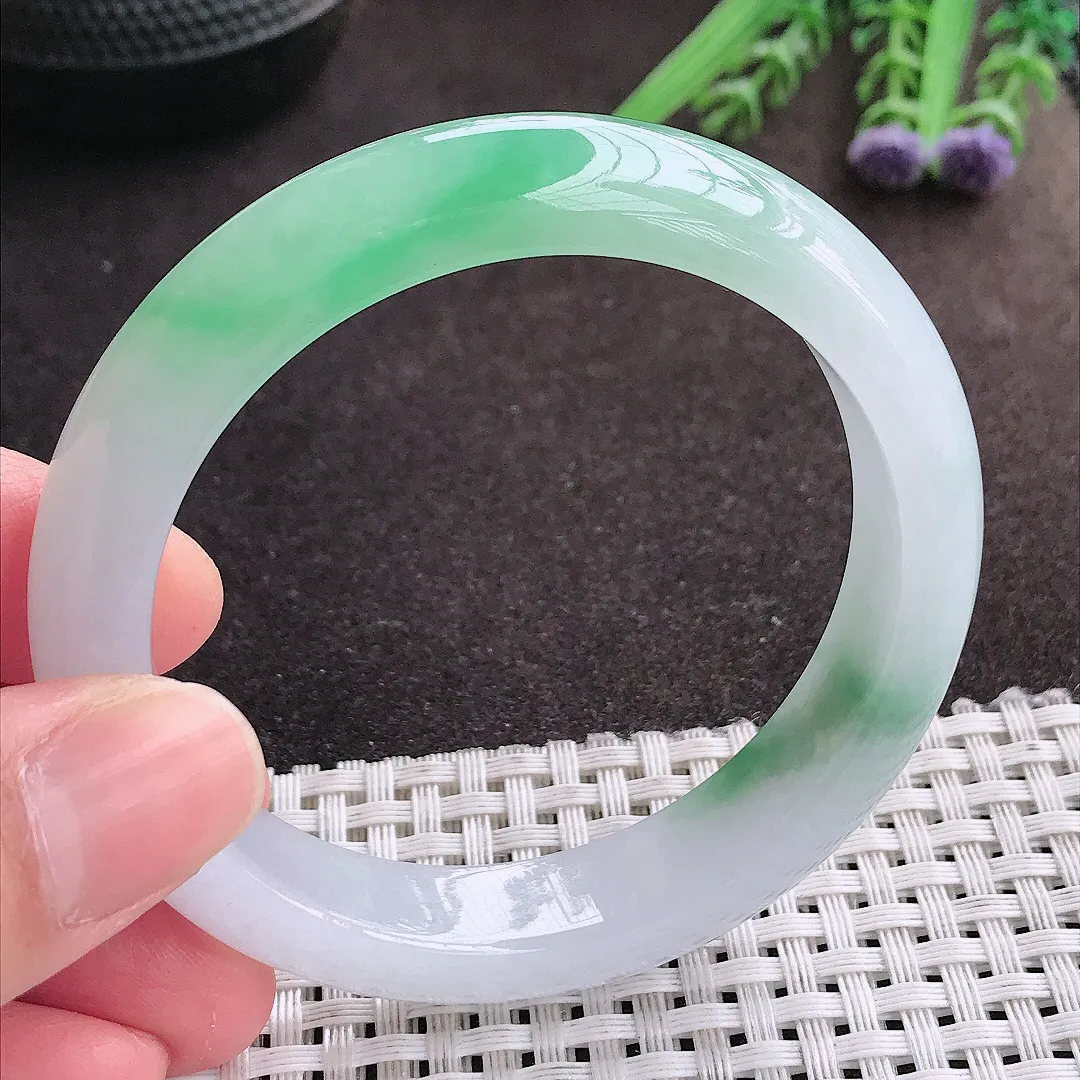 实拍A货翡翠55/12/8.1老坑冰胶水灵冰晴甜绿手镯宽边翡翠玉镯女款