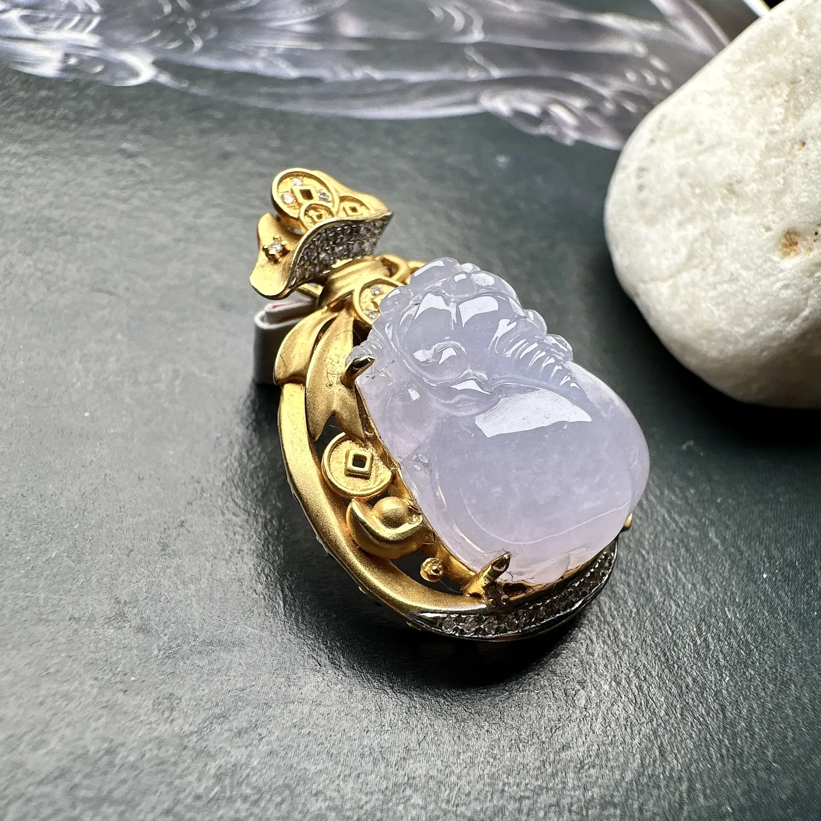 【冰种紫貔貅吊坠】质地细腻，光泽度不错，招财神兽，18k金钻镶嵌，裸石尺寸17.6*13.3*8.2