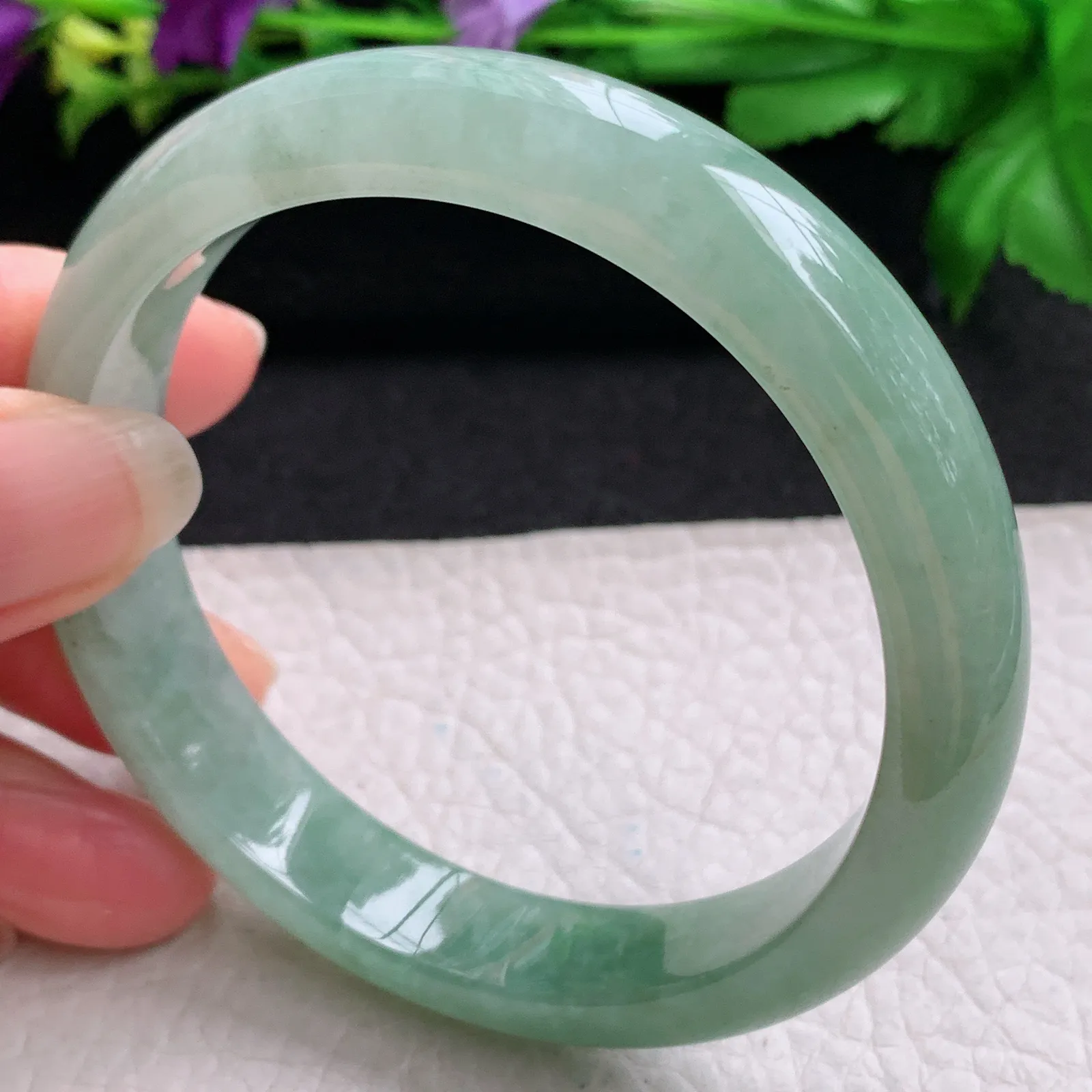 nr大圈口60*12.3*7.8平安镯 缅甸翡翠精美油绿胶感？宽边玉手镯 玉手环