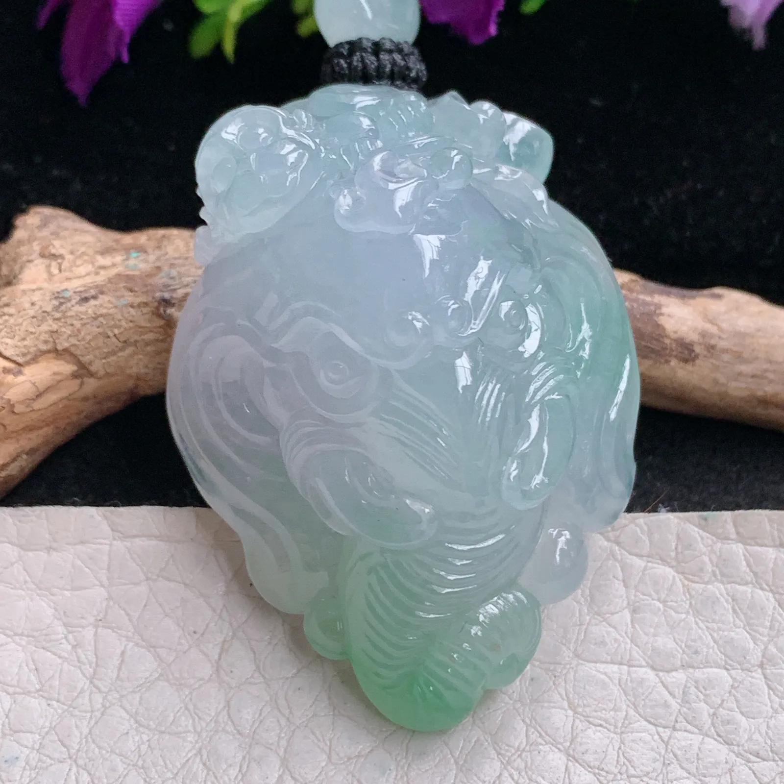 yl实拍45*34*21.8缅甸翡翠精雕冰胶封候拜相 官运亨通玉吊坠 玉挂坠