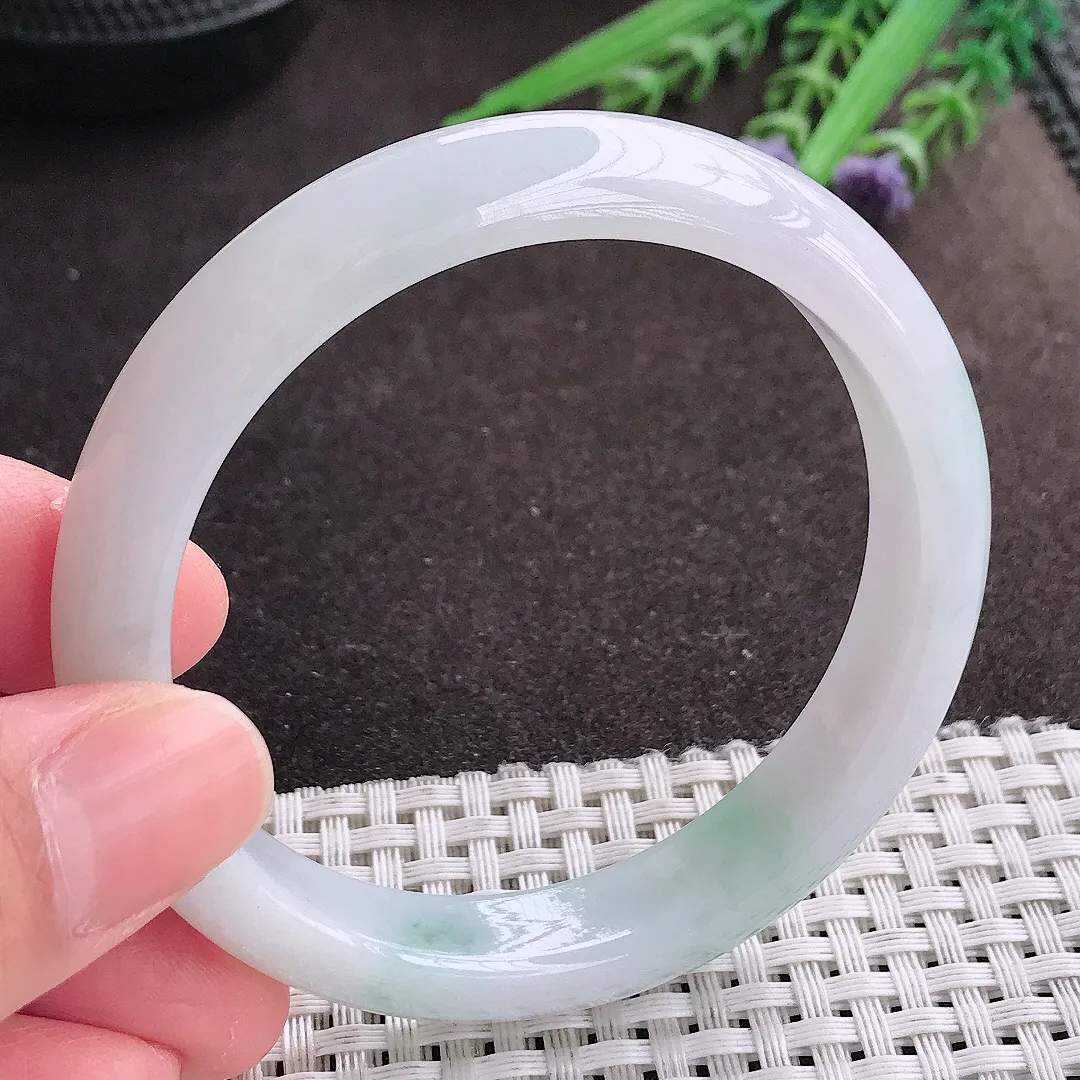 实拍A货翡翠57/11.5/7.8老坑冰纯起胶月光白手镯宽边翡翠玉镯女款