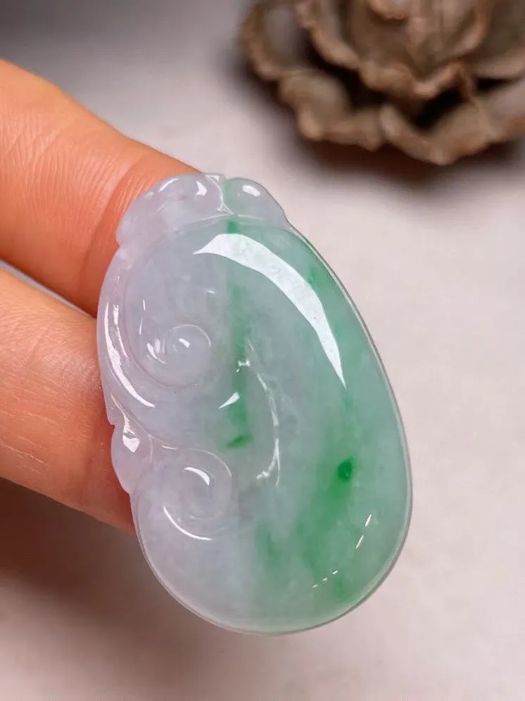 冰糯种飘绿【如意】吊坠，种水好，玉质细腻 ，卖相好