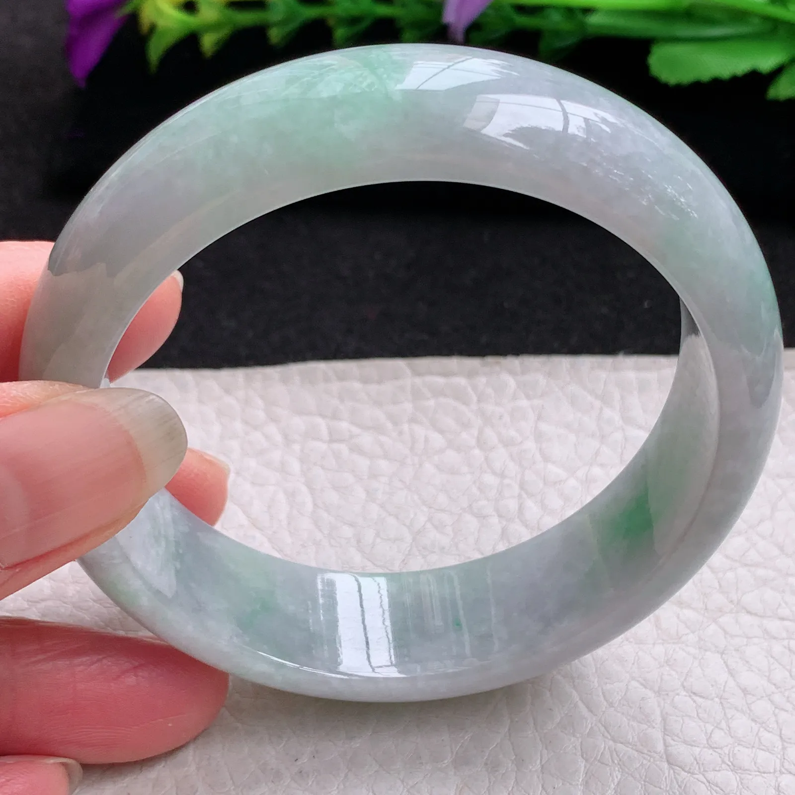 js实拍58.5*17.3*7.6轮胎镯 缅甸翡翠精美淡春带彩宽边玉手镯 玉手环