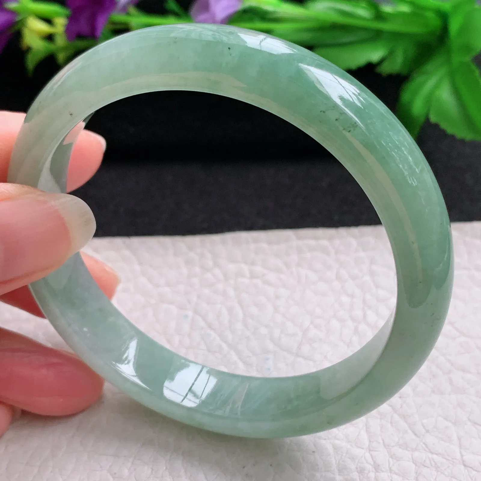 nr大圈口60*12.3*7.8平安镯 缅甸翡翠精美油绿胶感？宽边玉手镯 玉手环