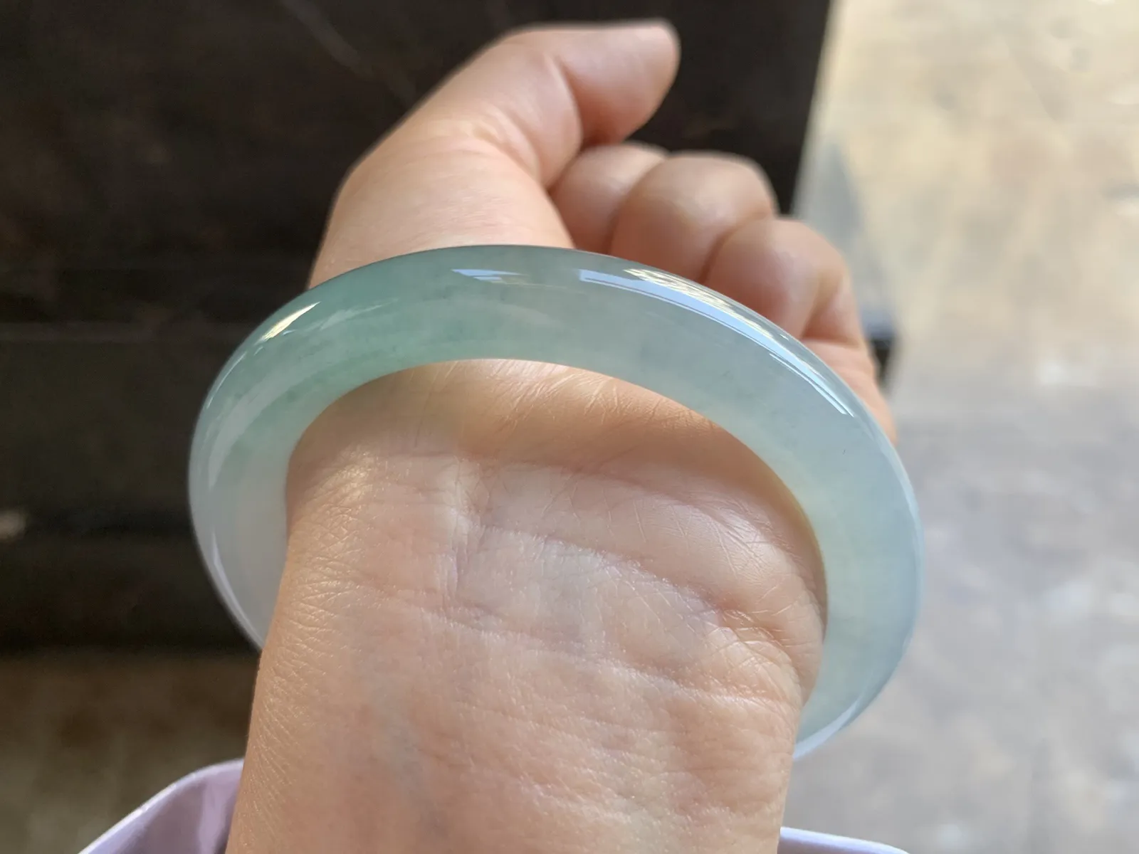 57-10mm
冰种晴水圆条手镯 冰透莹润