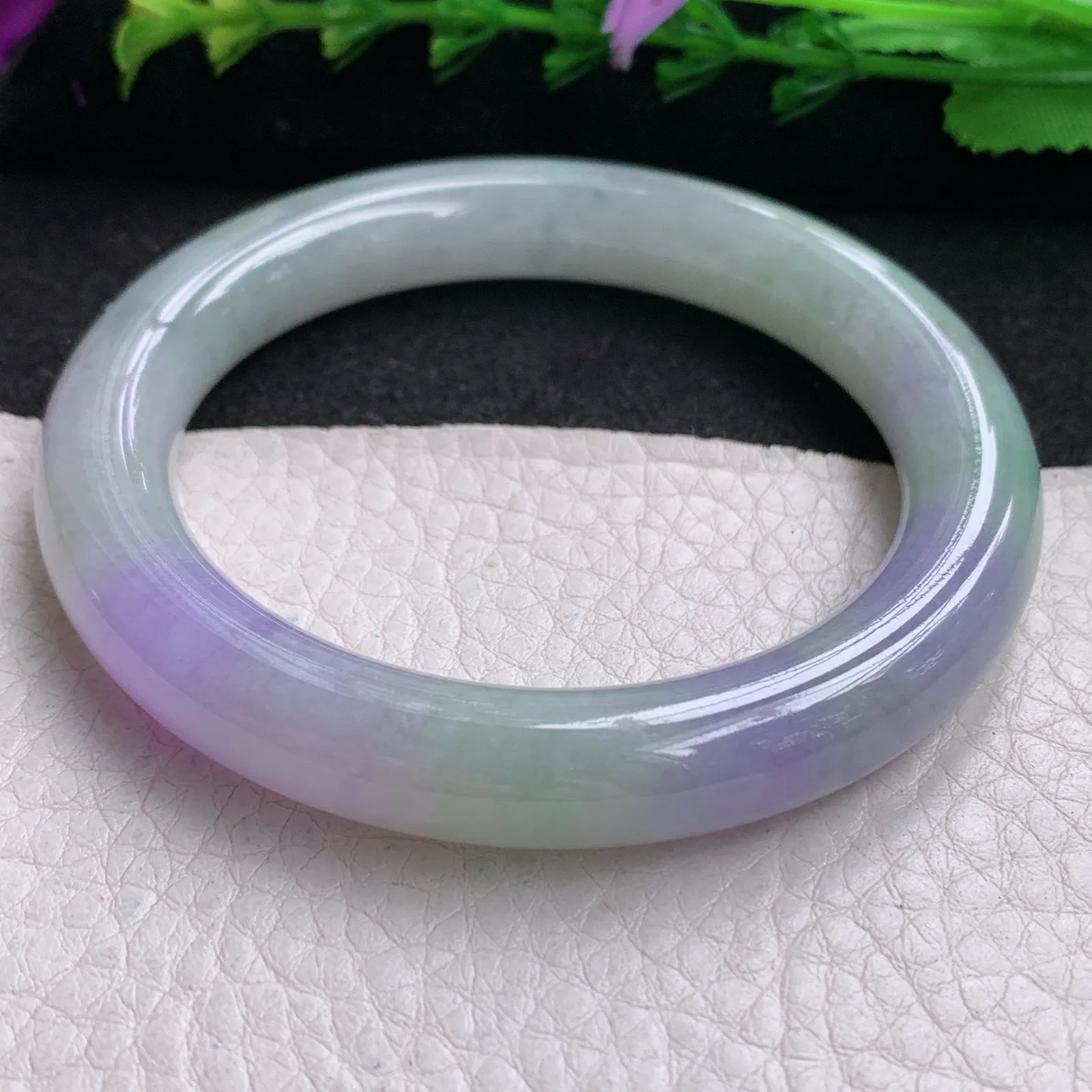 p实拍54*10美人镯 缅甸翡翠精美冰胶秀气春带彩圆条玉手镯 叮当镯