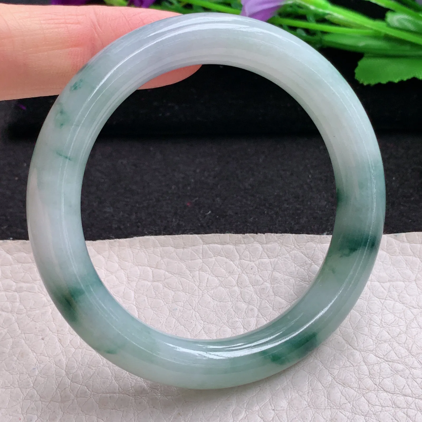 ee实拍53*10*9美人镯 缅甸翡翠精美飘花灵动圆条玉手镯 美人镯