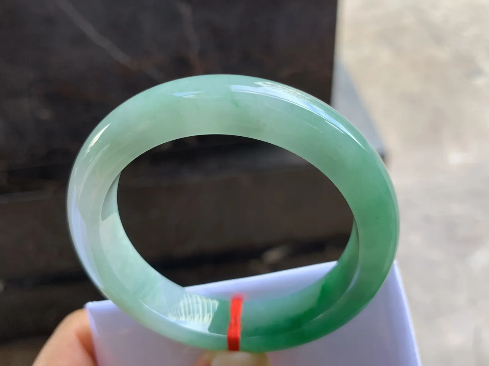 51-12.3-8.5mm
带色手镯 底子细腻 感受漂亮 小手福利 推荐