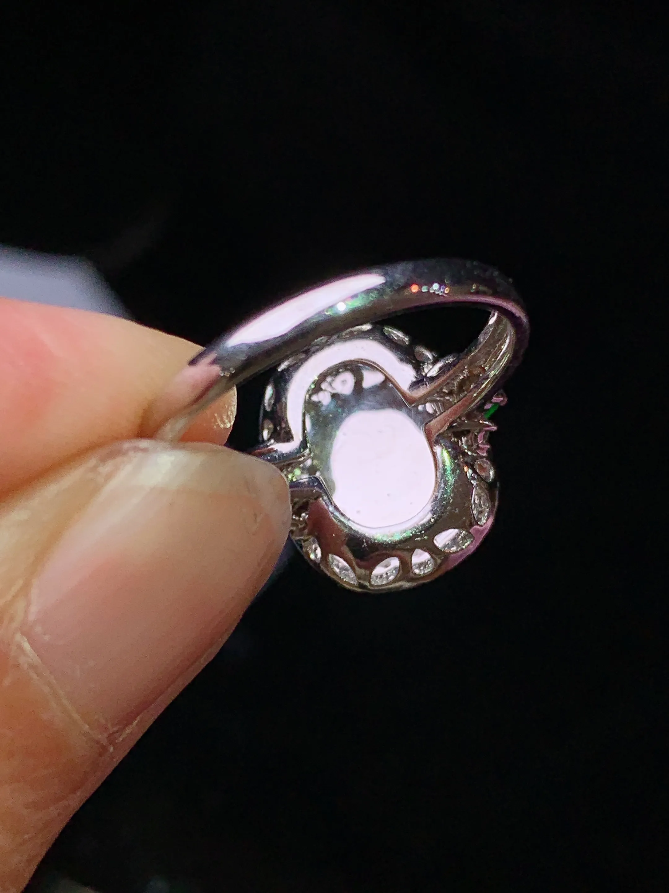 18k金钻镶嵌翠绿貔貅 玉质细腻 色泽清新艳丽 圈口12 整体尺寸14*10.8*8