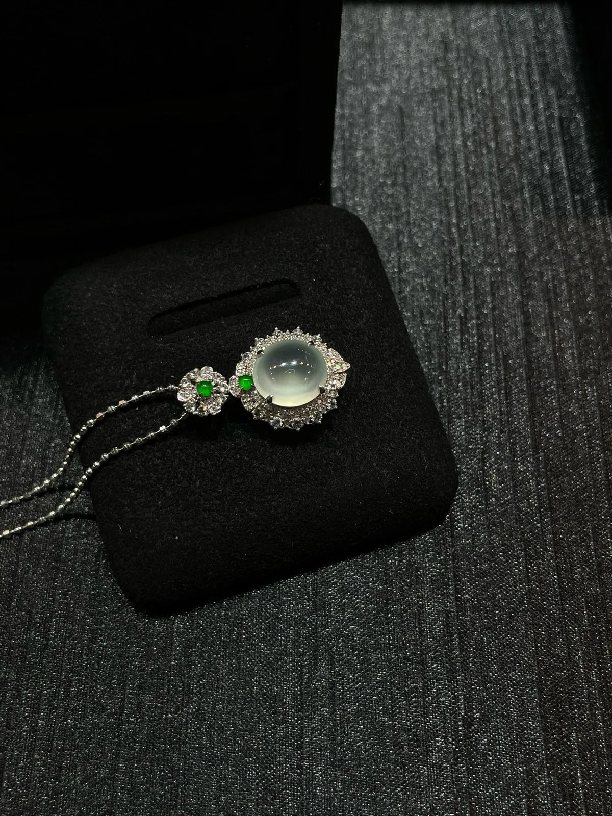 冰晴 起光 蛋面吊坠
18k金镶嵌