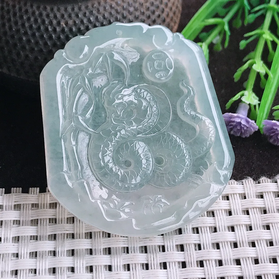 实拍A货翡翠50.3/44.3/5老坑冰透果冻胶冰晴绿生肖蛇牌吊坠翡翠挂件