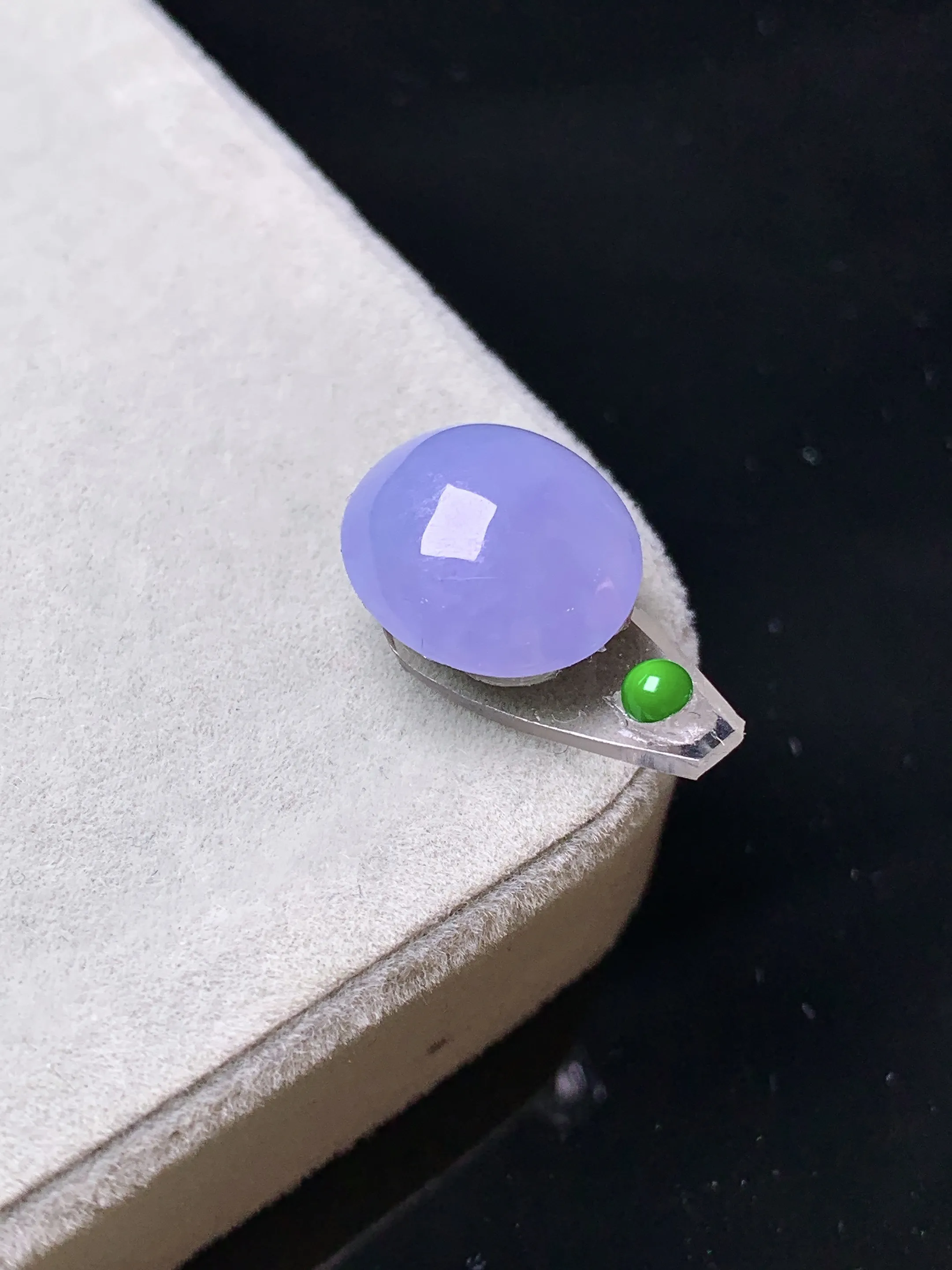 镶嵌款 紫罗兰蛋面吊坠 玉质细腻 色泽清新艳丽 整体尺寸12*11.3*6.2