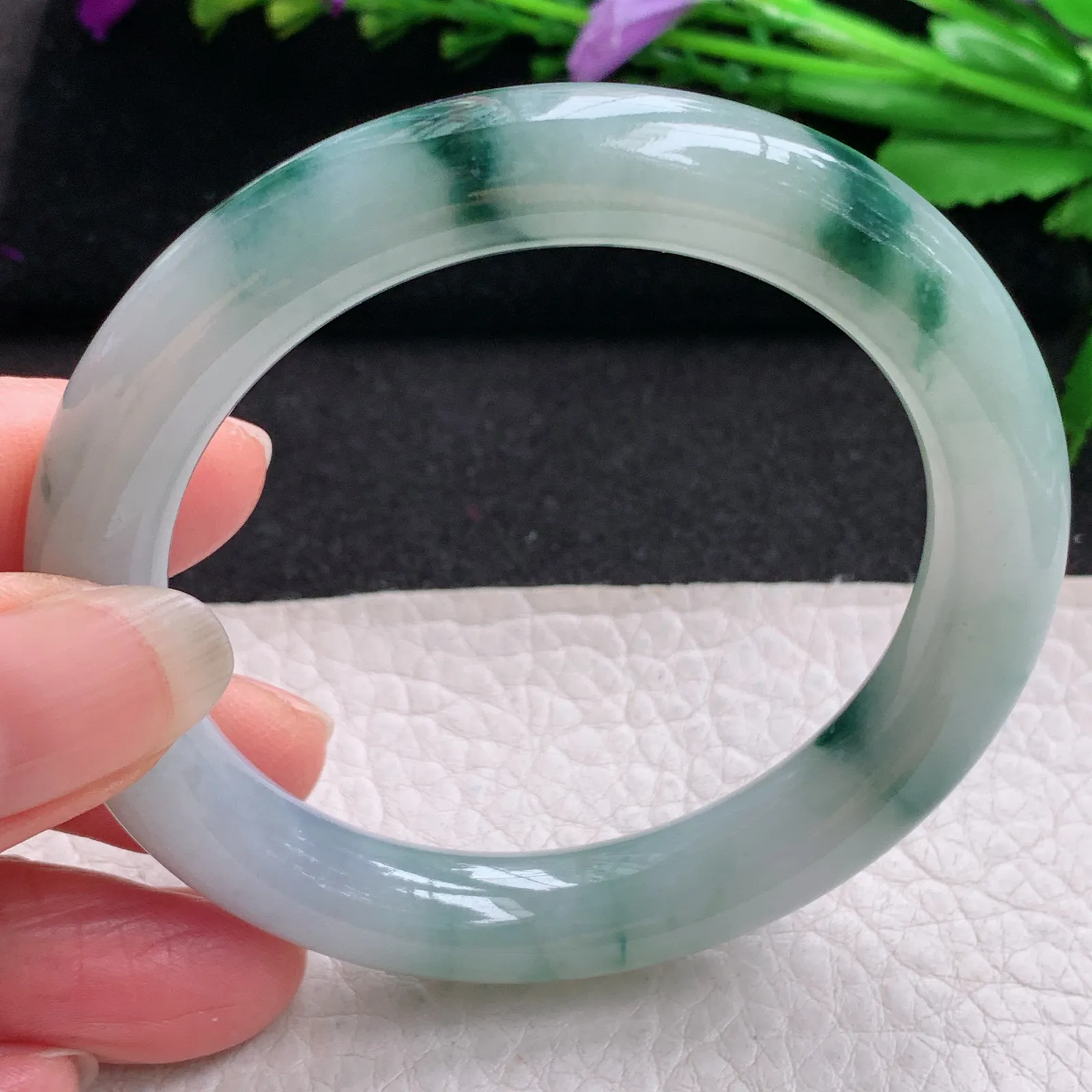 ee实拍53*10*9美人镯 缅甸翡翠精美飘花灵动圆条玉手镯 美人镯