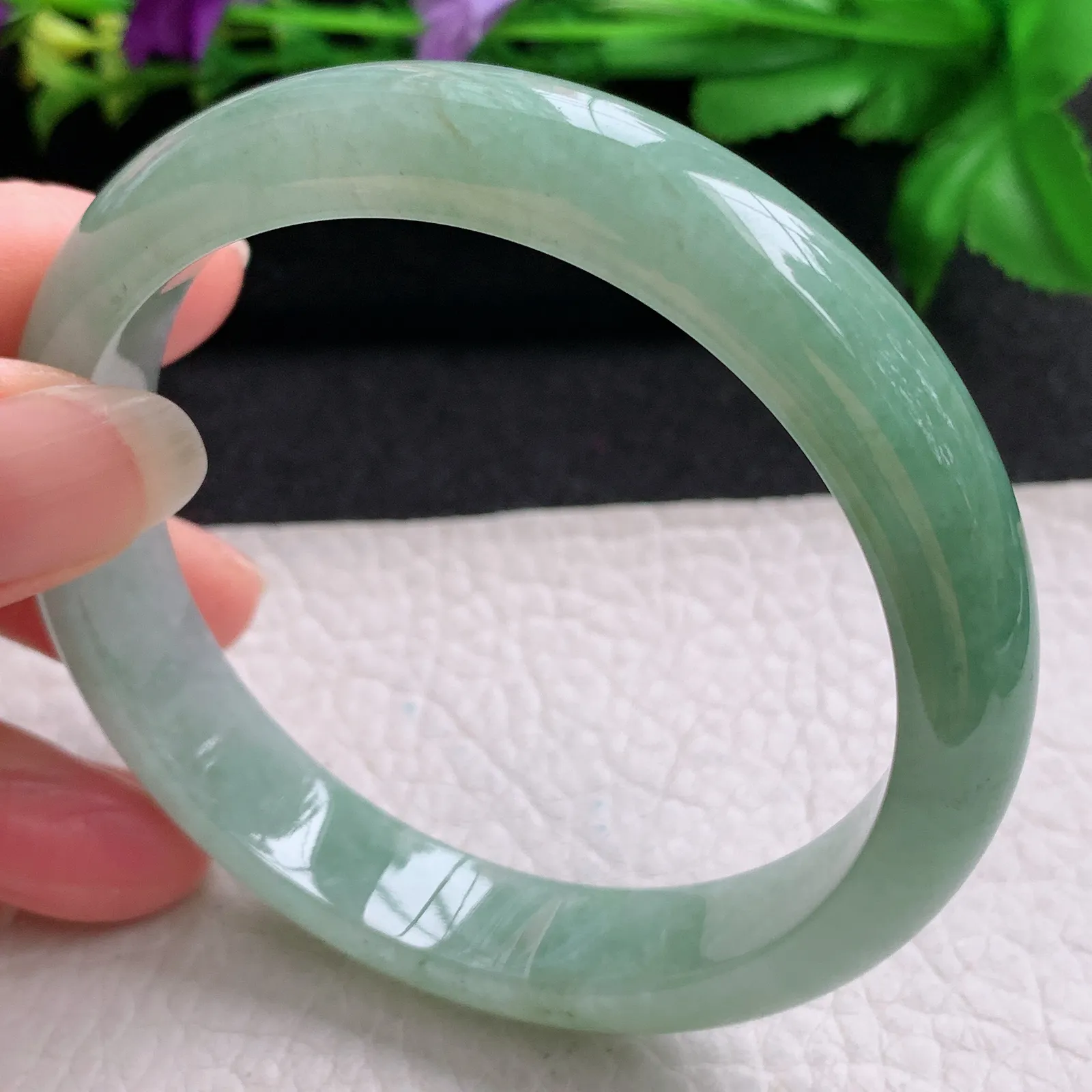 nr大圈口60*12.3*7.8平安镯 缅甸翡翠精美油绿胶感？宽边玉手镯 玉手环