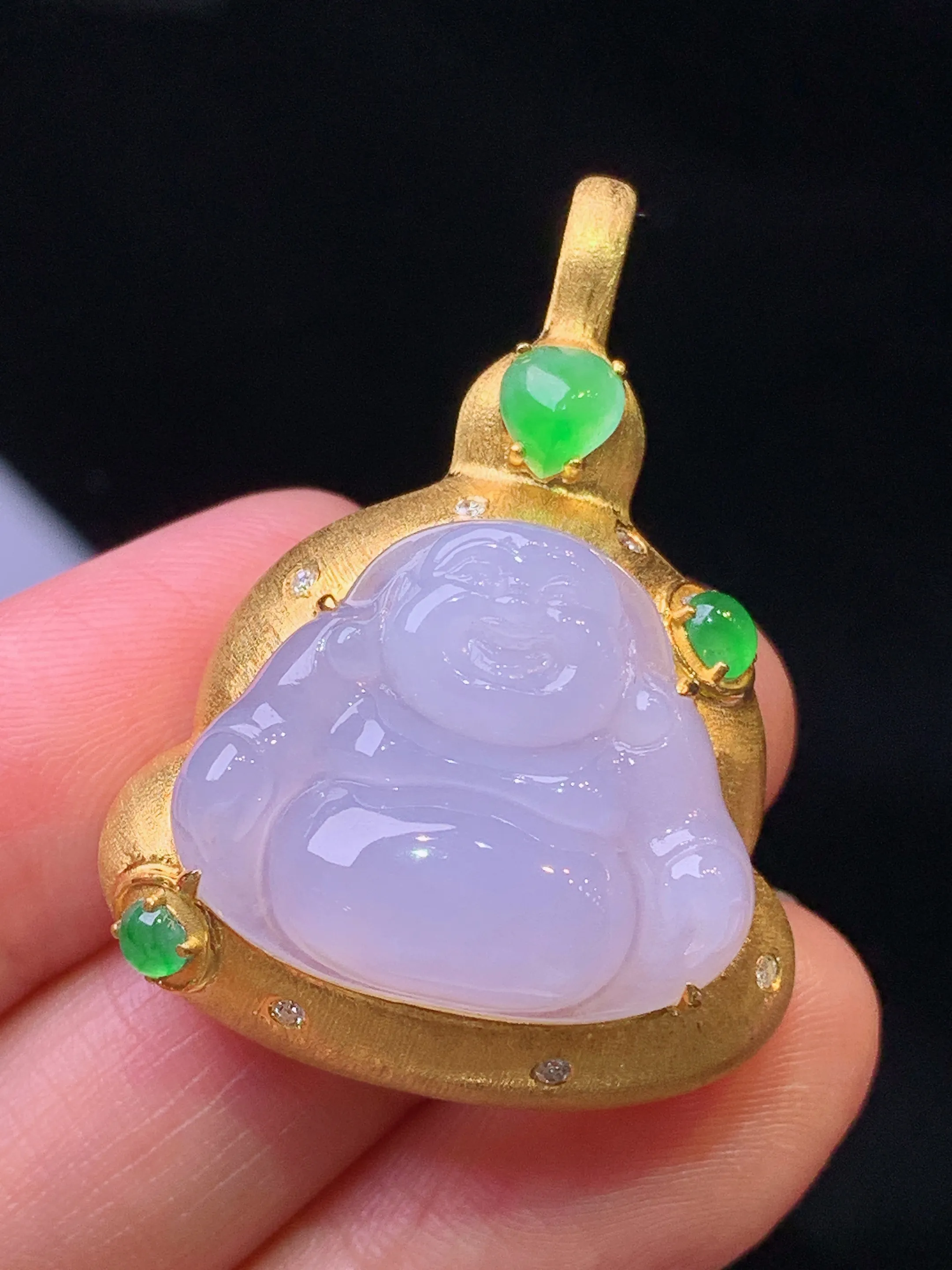 18k金钻镶嵌淡紫罗兰佛公吊坠 玉质细腻 色泽清新艳丽 整体尺寸37.7*27.6*12