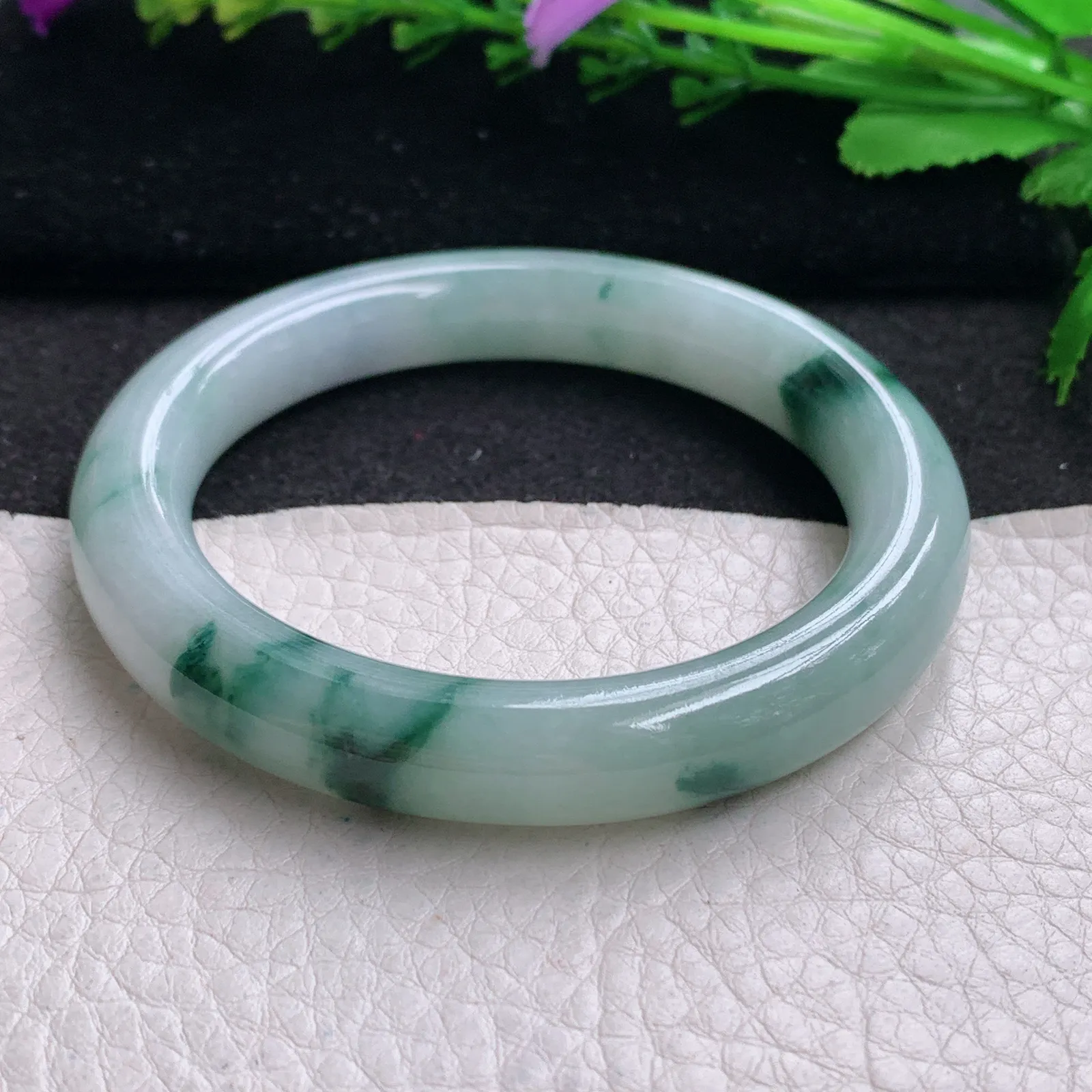 ee实拍53*10*9美人镯 缅甸翡翠精美飘花灵动圆条玉手镯 美人镯