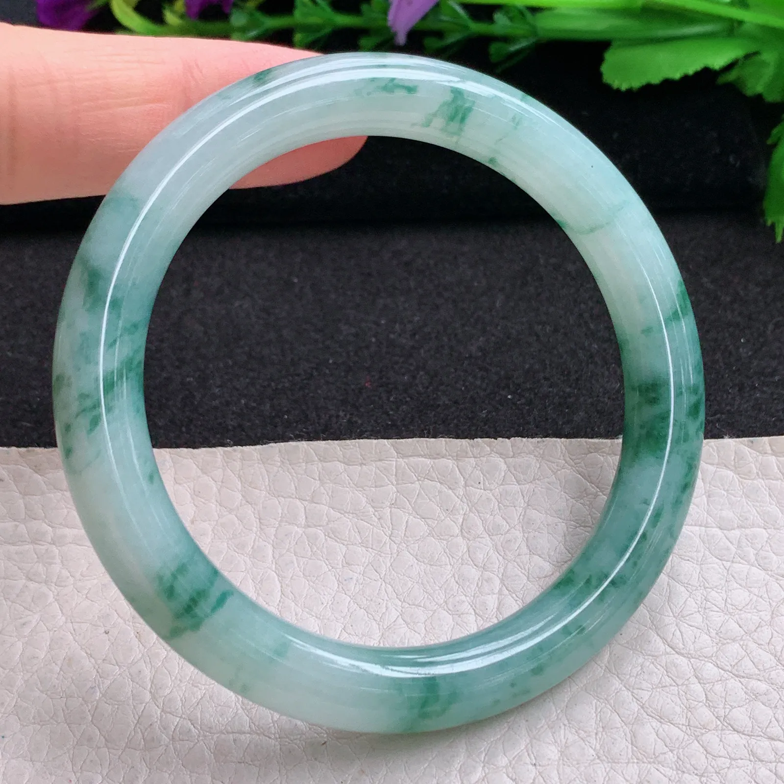 p实拍56*8.5*9美人镯 缅甸翡翠精美冰飘花圆条玉手镯 玉手环