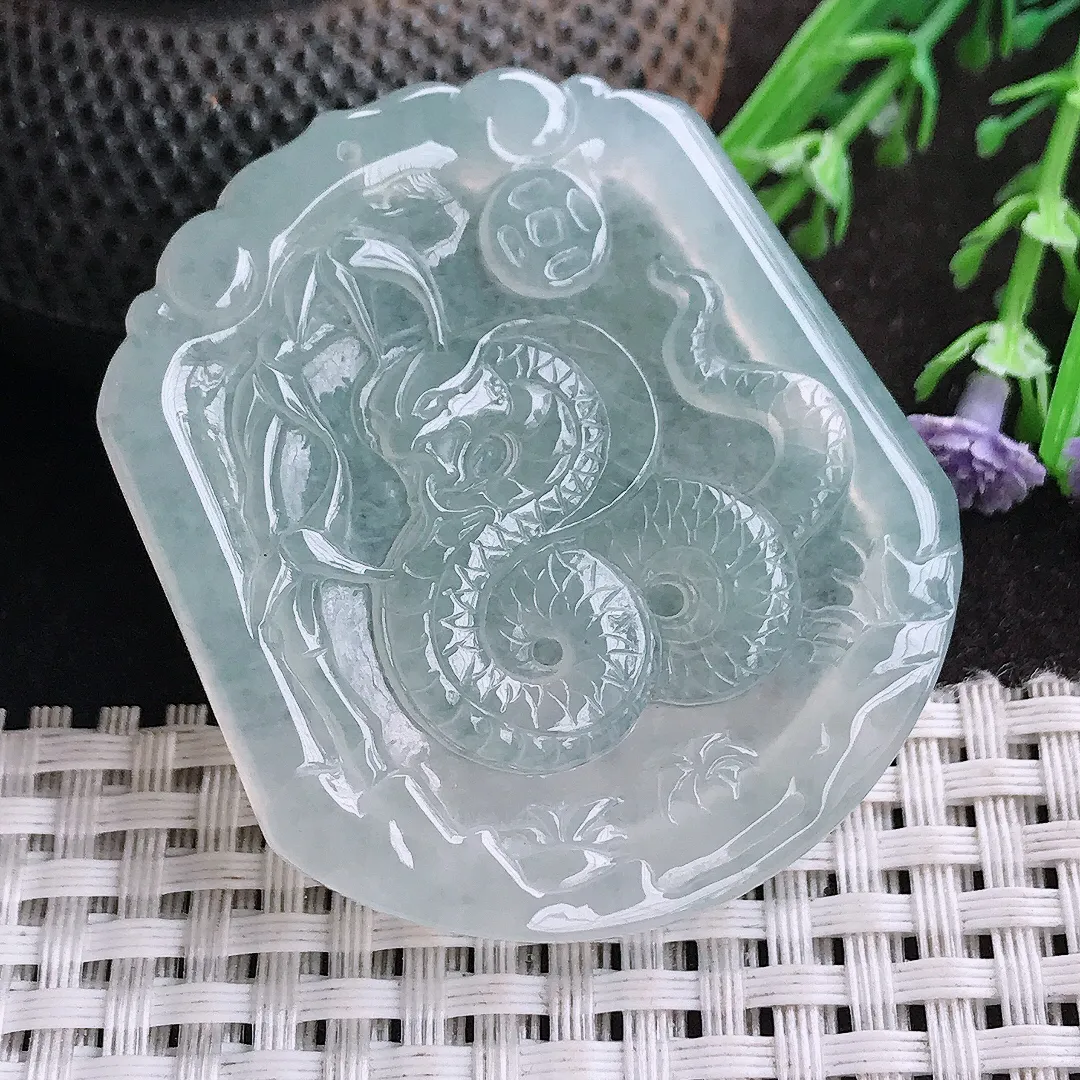 实拍A货翡翠50.3/44.3/5老坑冰透果冻胶冰晴绿生肖蛇牌吊坠翡翠挂件